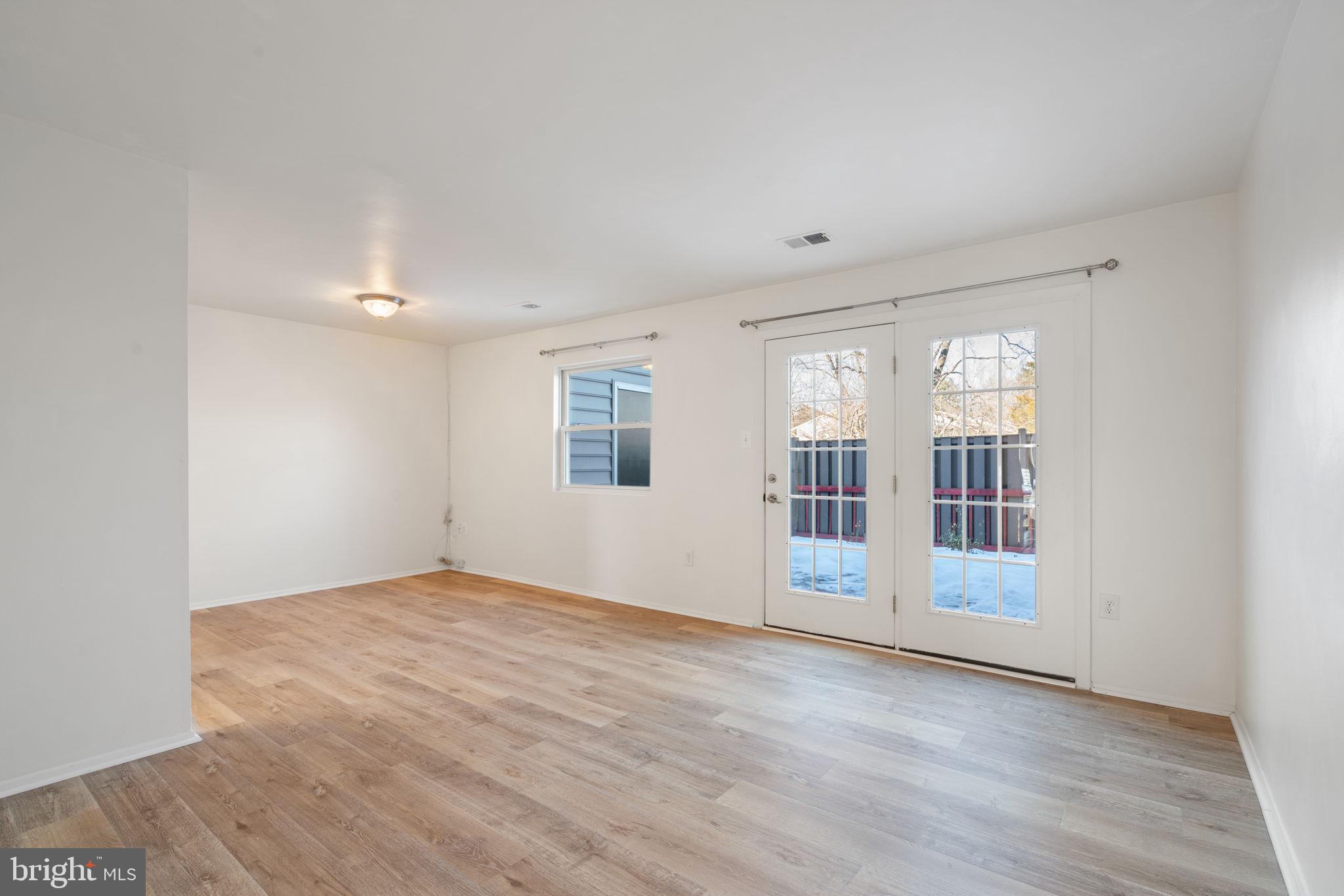 SUGARLAND RUN - Residential Lease