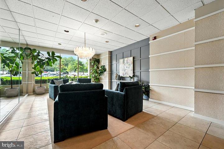 PLYMOUTH HILL - Residential