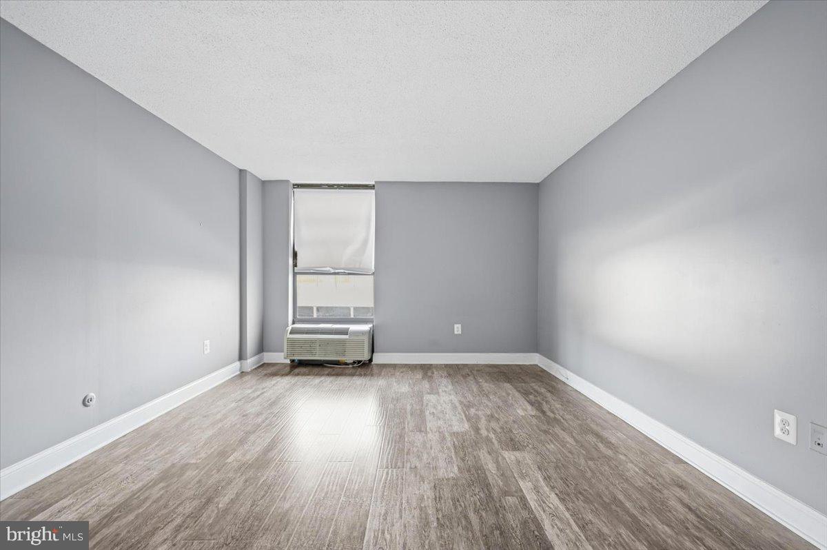 PLYMOUTH HILL - Residential