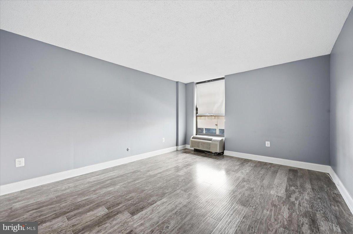 PLYMOUTH HILL - Residential