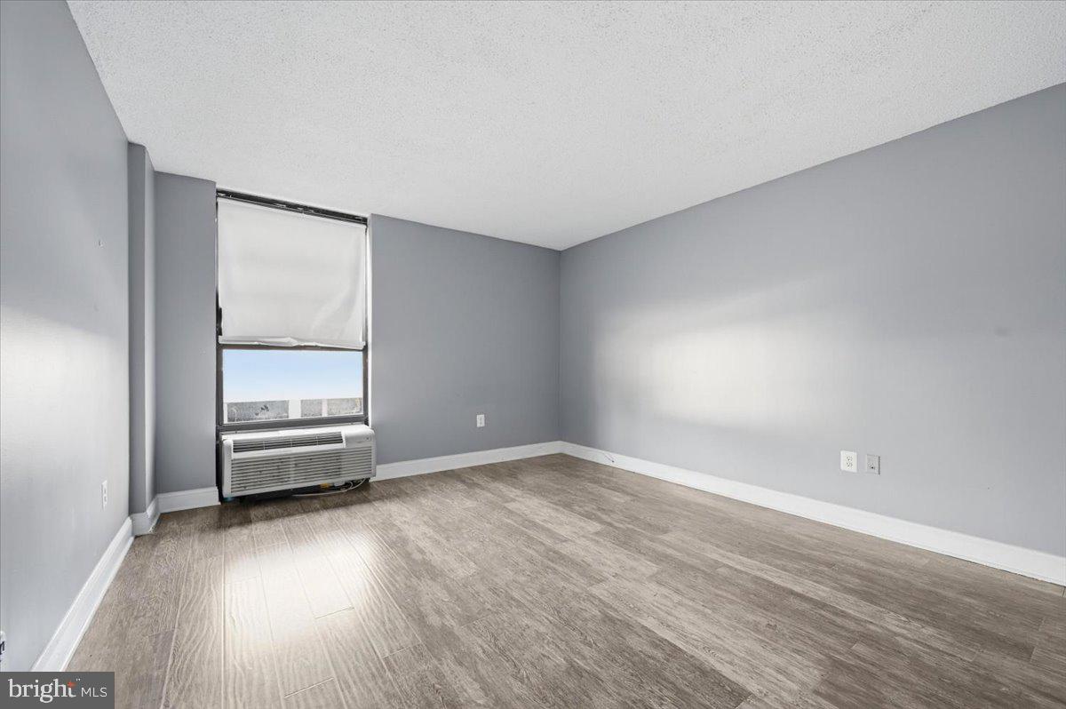 PLYMOUTH HILL - Residential