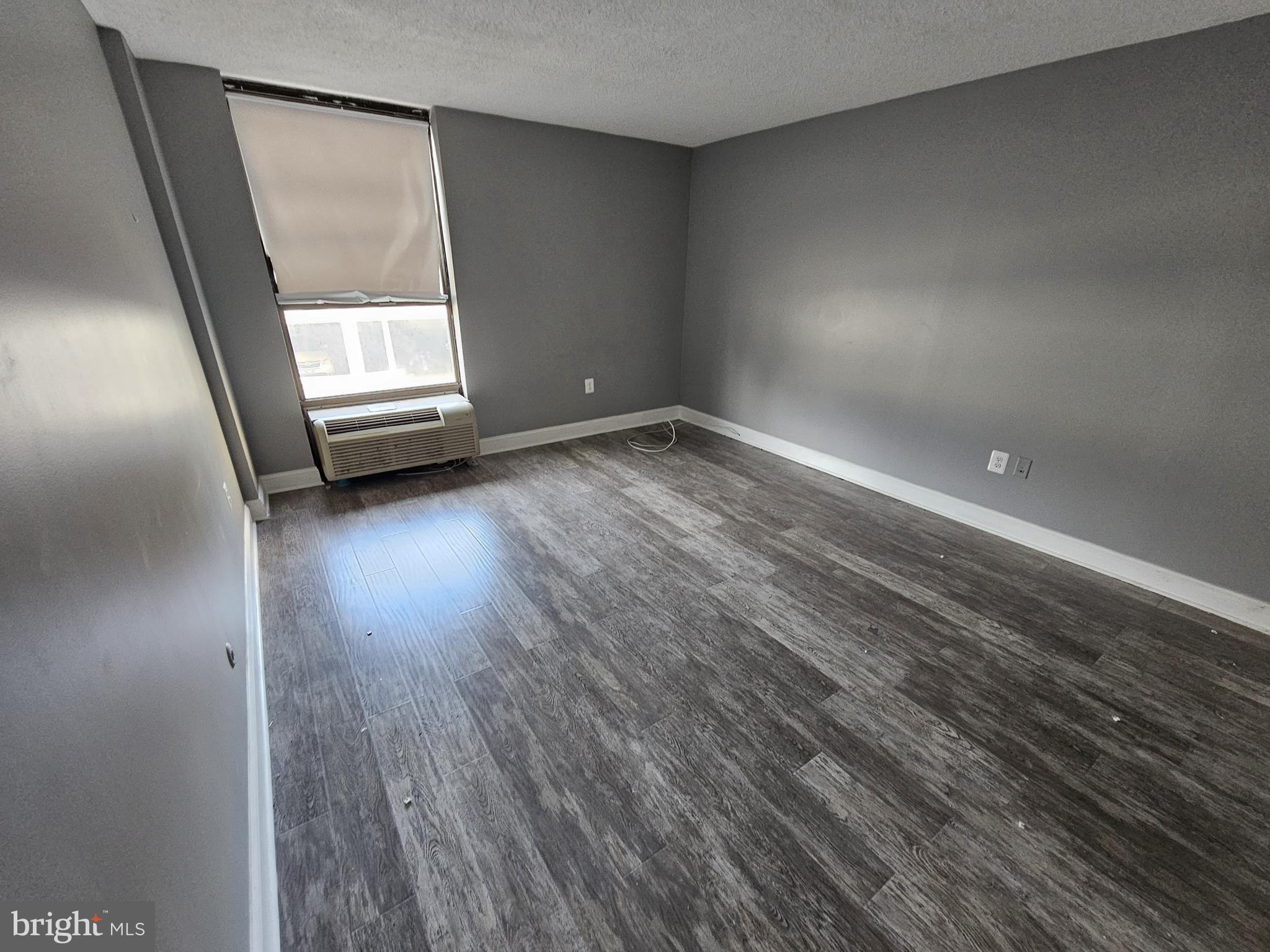 PLYMOUTH HILL - Residential