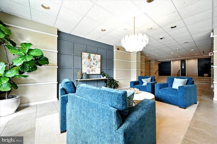 PLYMOUTH HILL - Residential