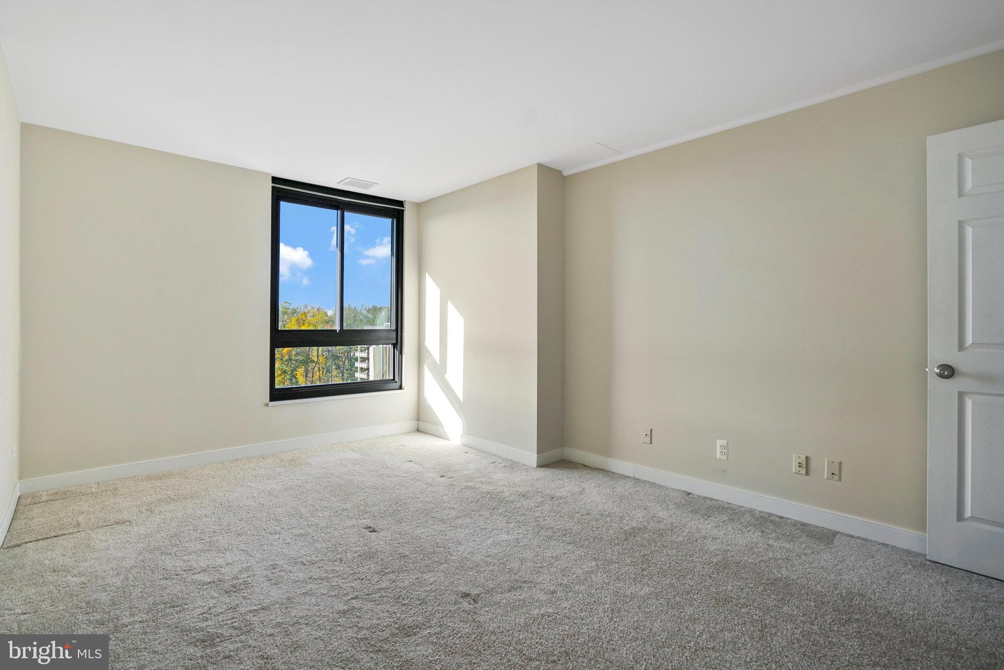 REGENCY AT MCLEAN - Residential