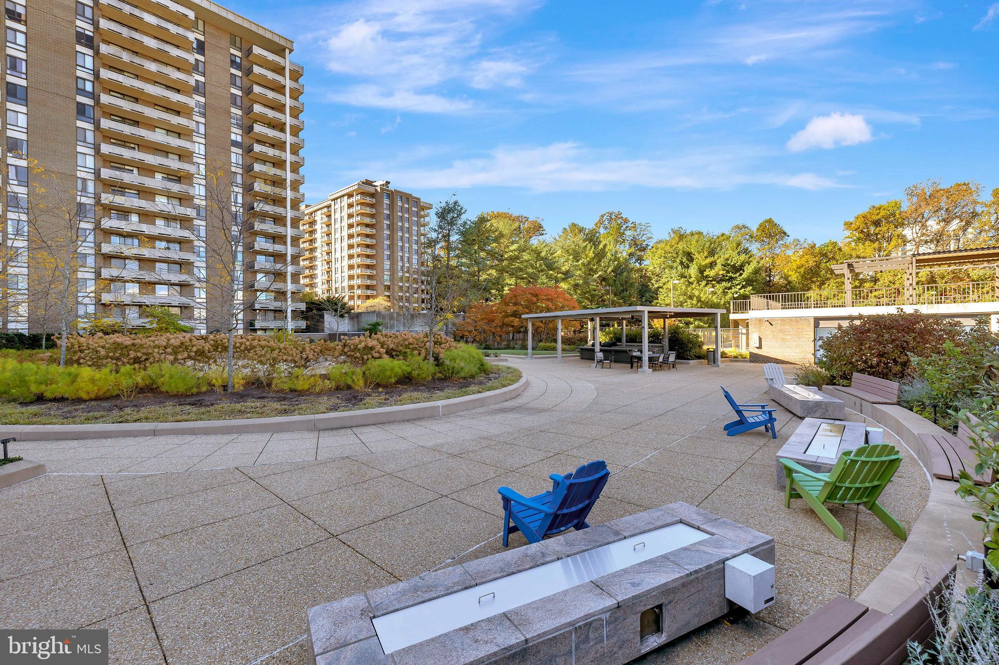 REGENCY AT MCLEAN - Residential