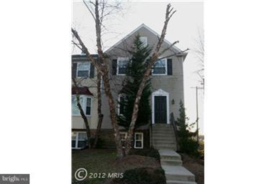 Terrific end unit with many upgrades. Inside you will find hardwood flooring on the main and upper levels, a wood burning fireplace with tiled surround, large eat-in kitchen with wainscotting, separate dining room, remodeled bath & more! MUST call tenants before showing. Easy access to I95, shopping and restaurants.