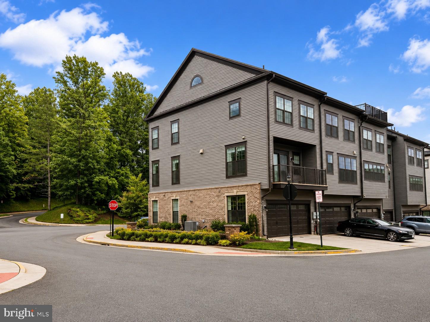 4432 FAIR LAKES COURT