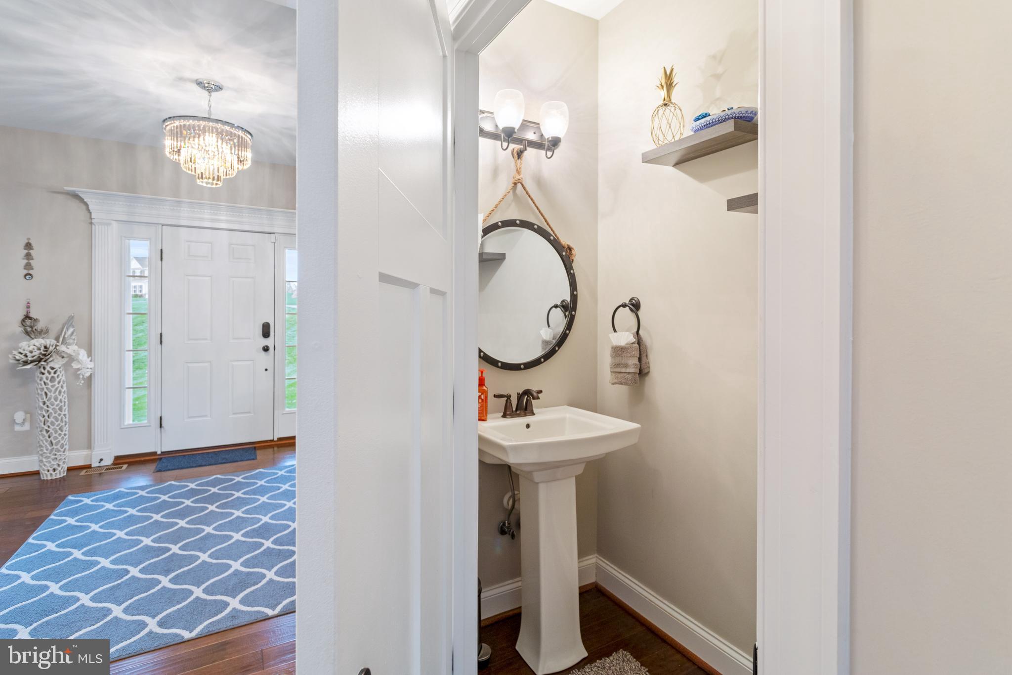 TWIN PONDS - Residential