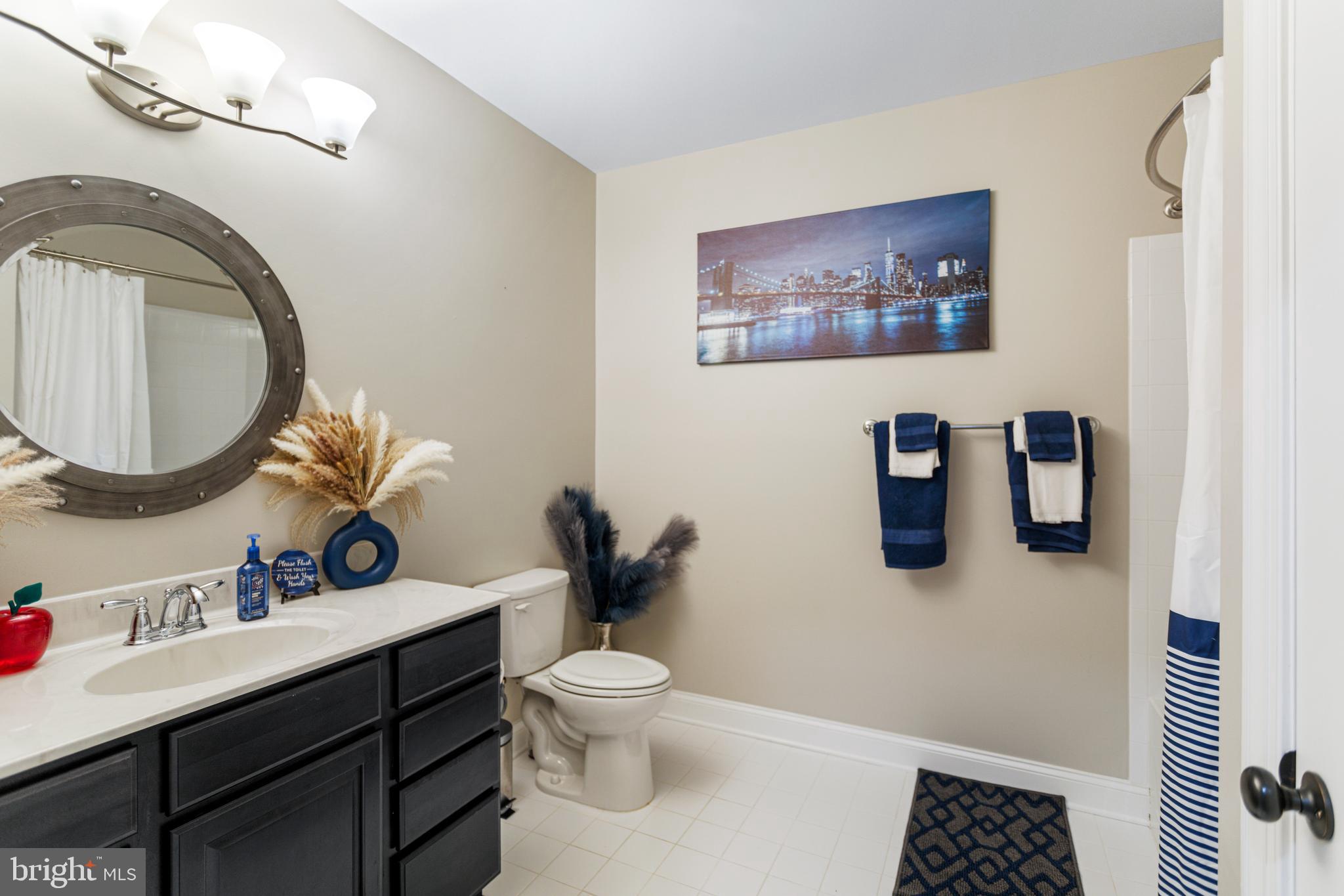 TWIN PONDS - Residential