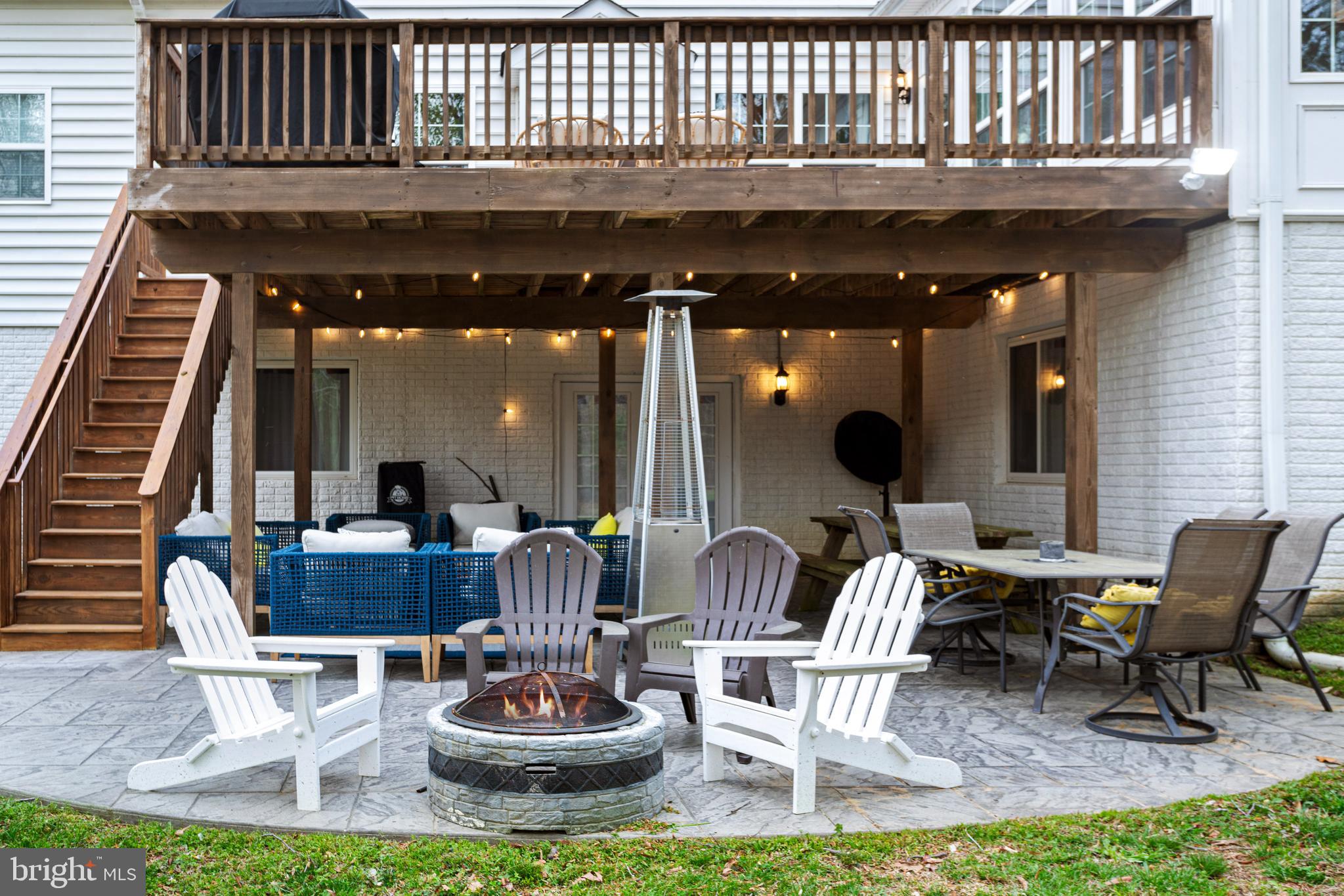 TWIN PONDS - Residential