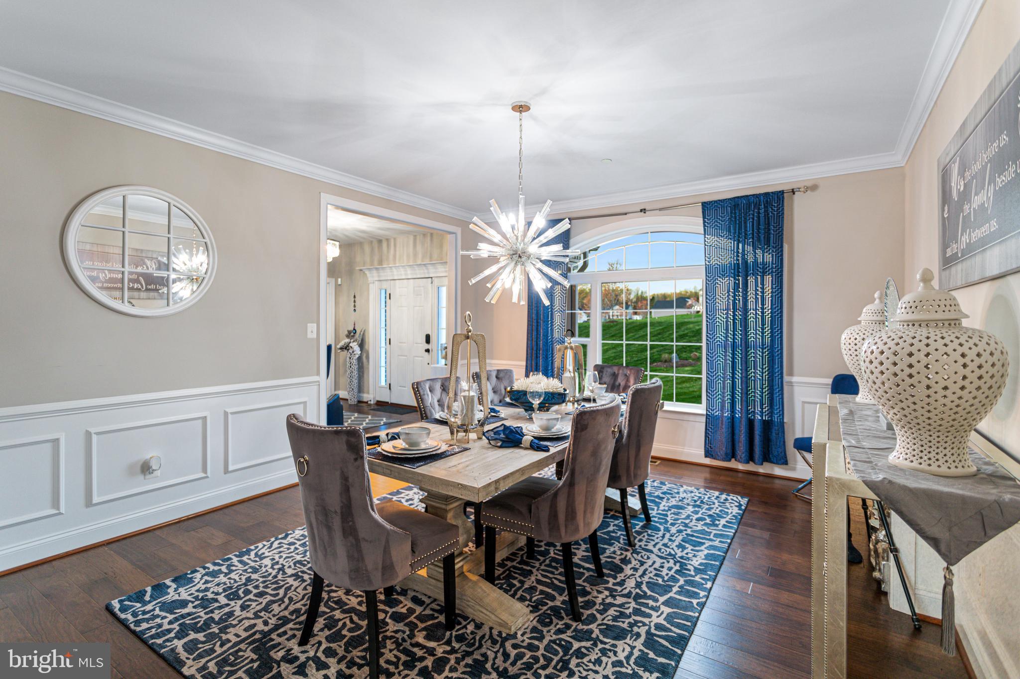 TWIN PONDS - Residential