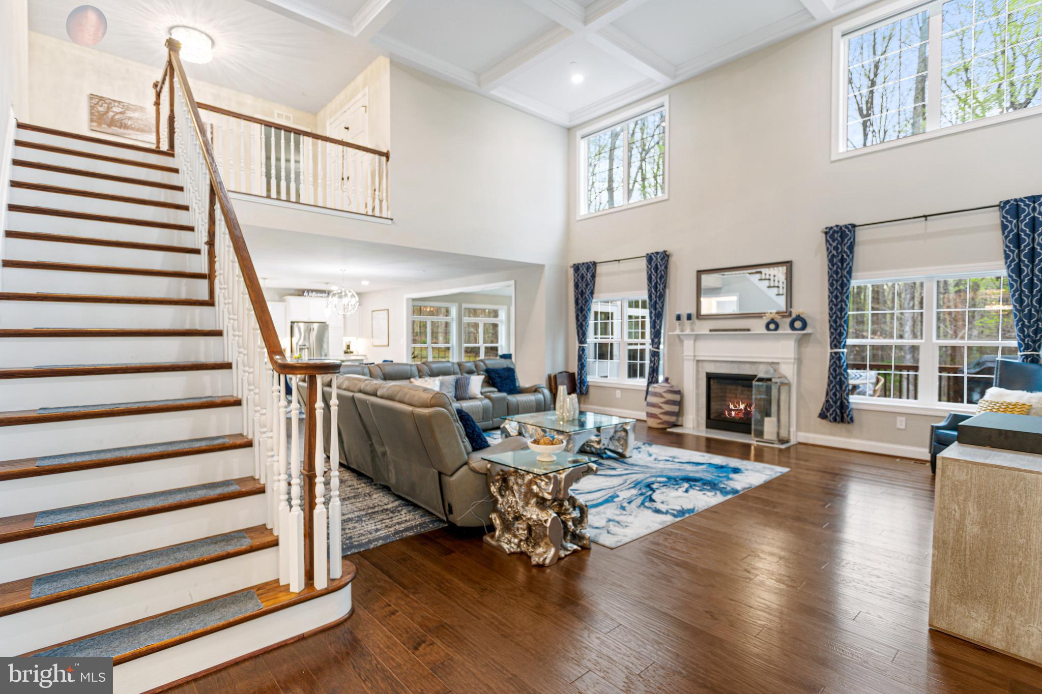 TWIN PONDS - Residential