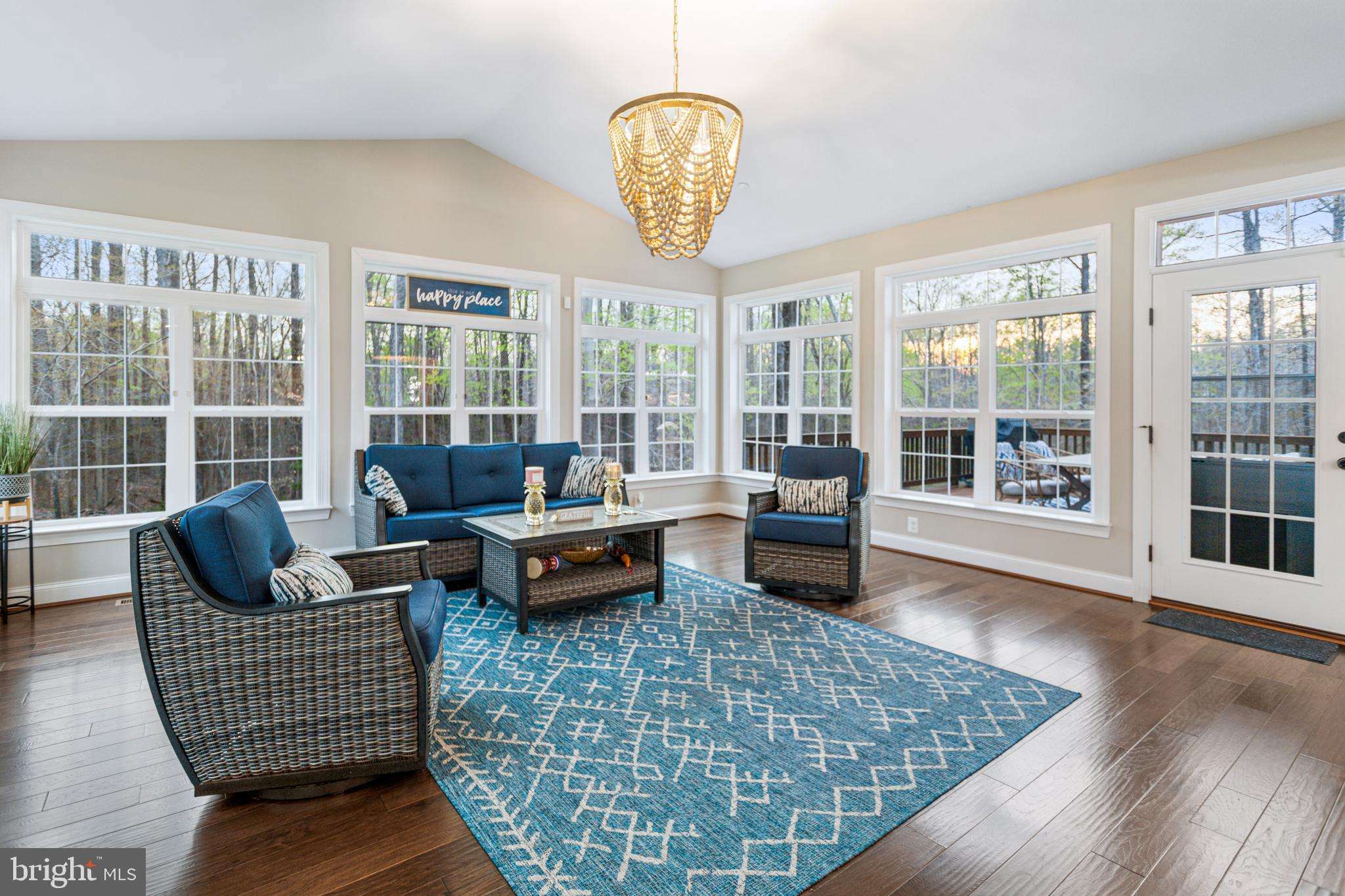 TWIN PONDS - Residential