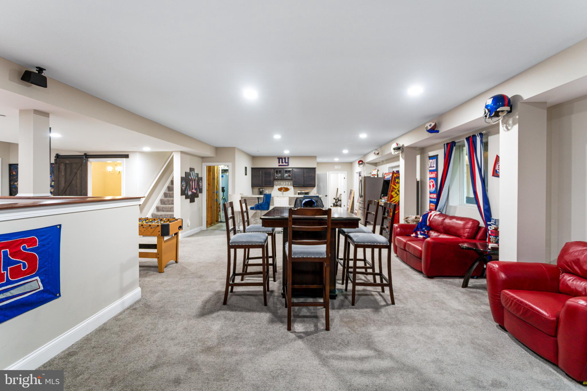 TWIN PONDS - Residential