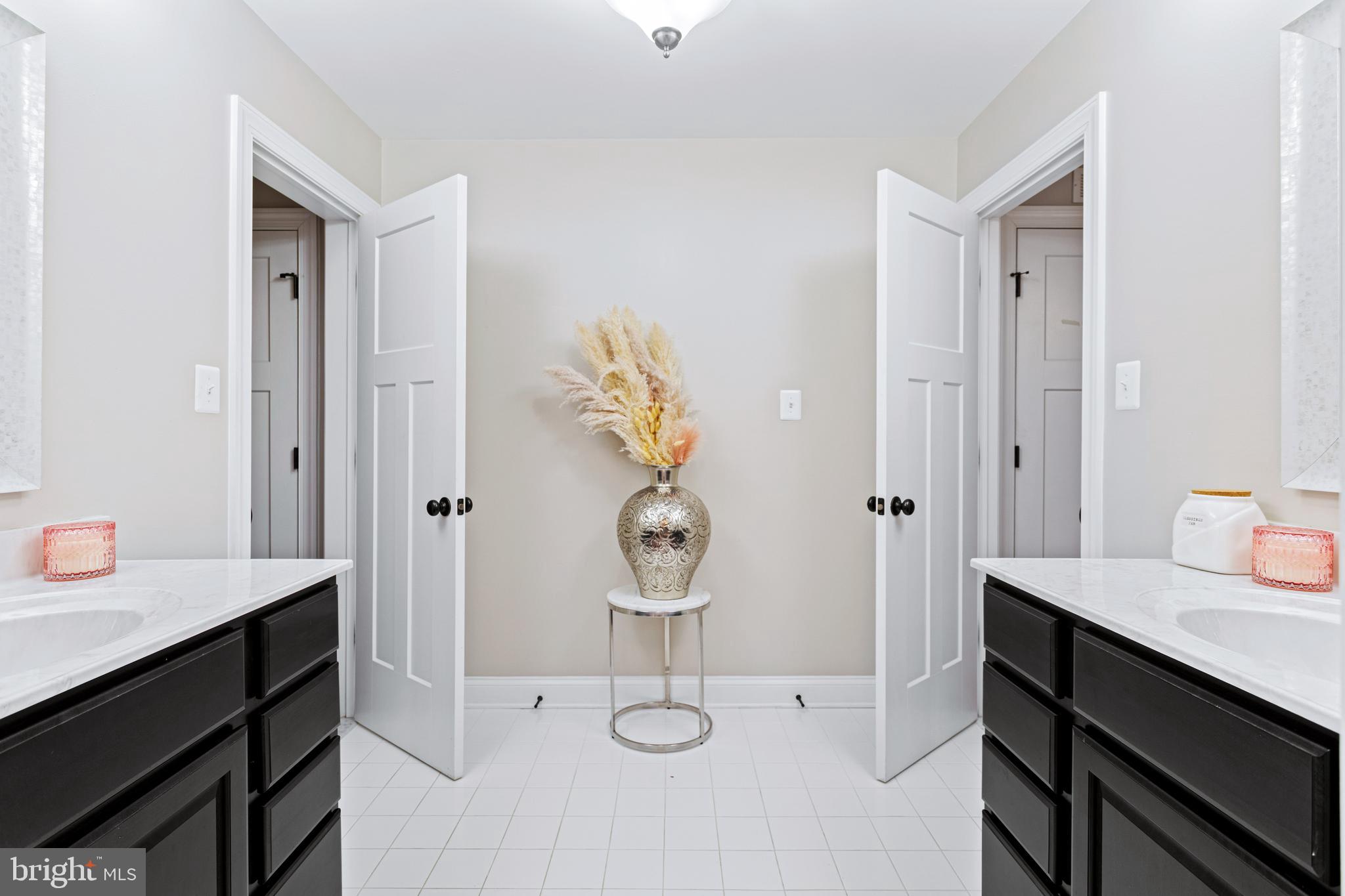 TWIN PONDS - Residential