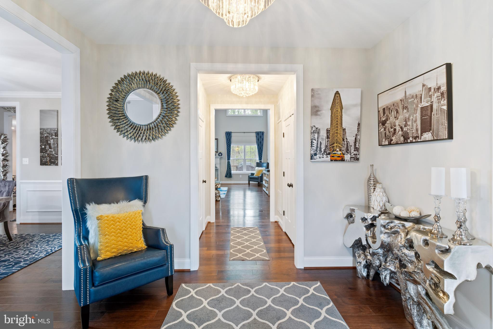 TWIN PONDS - Residential