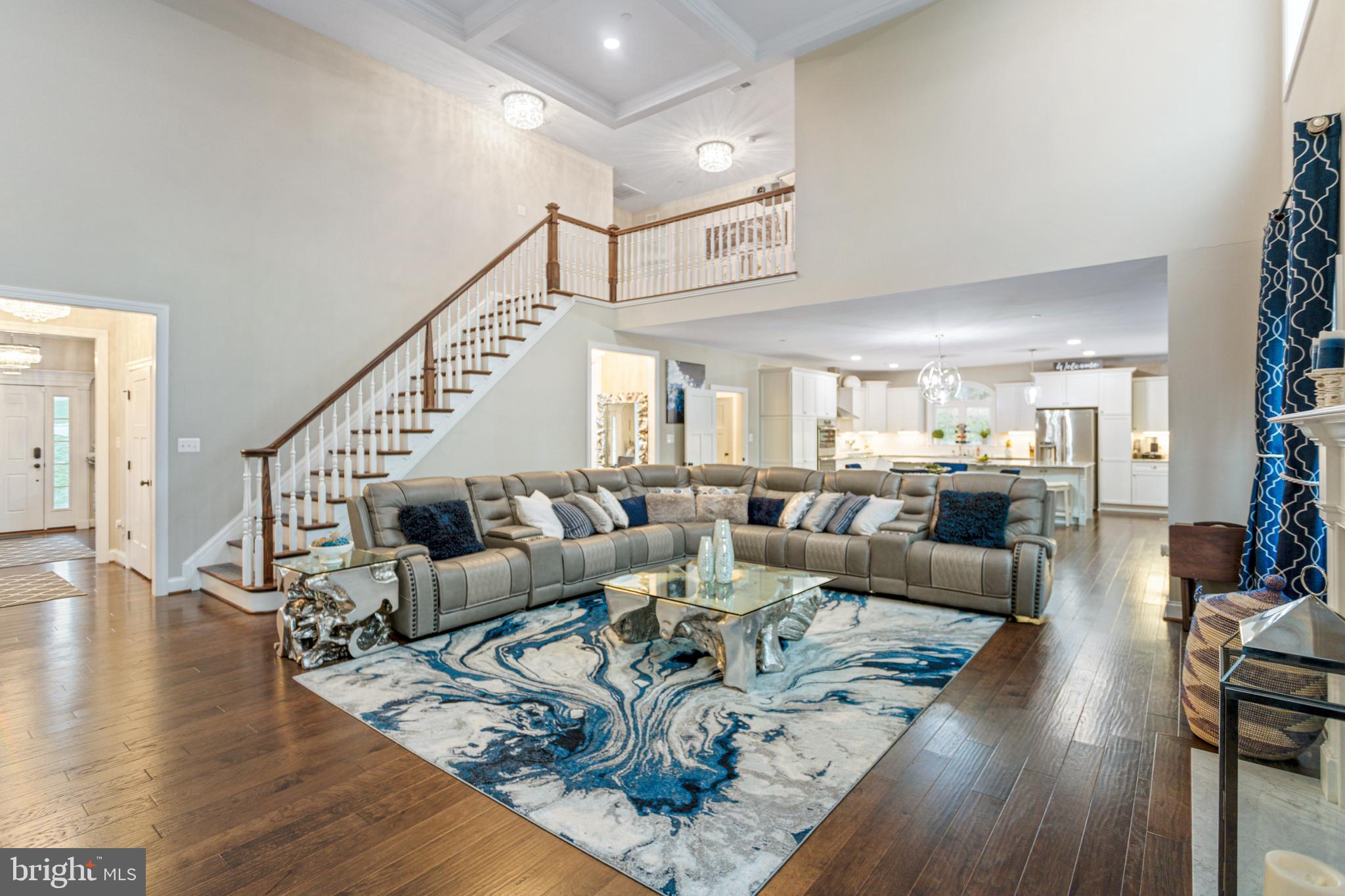 TWIN PONDS - Residential