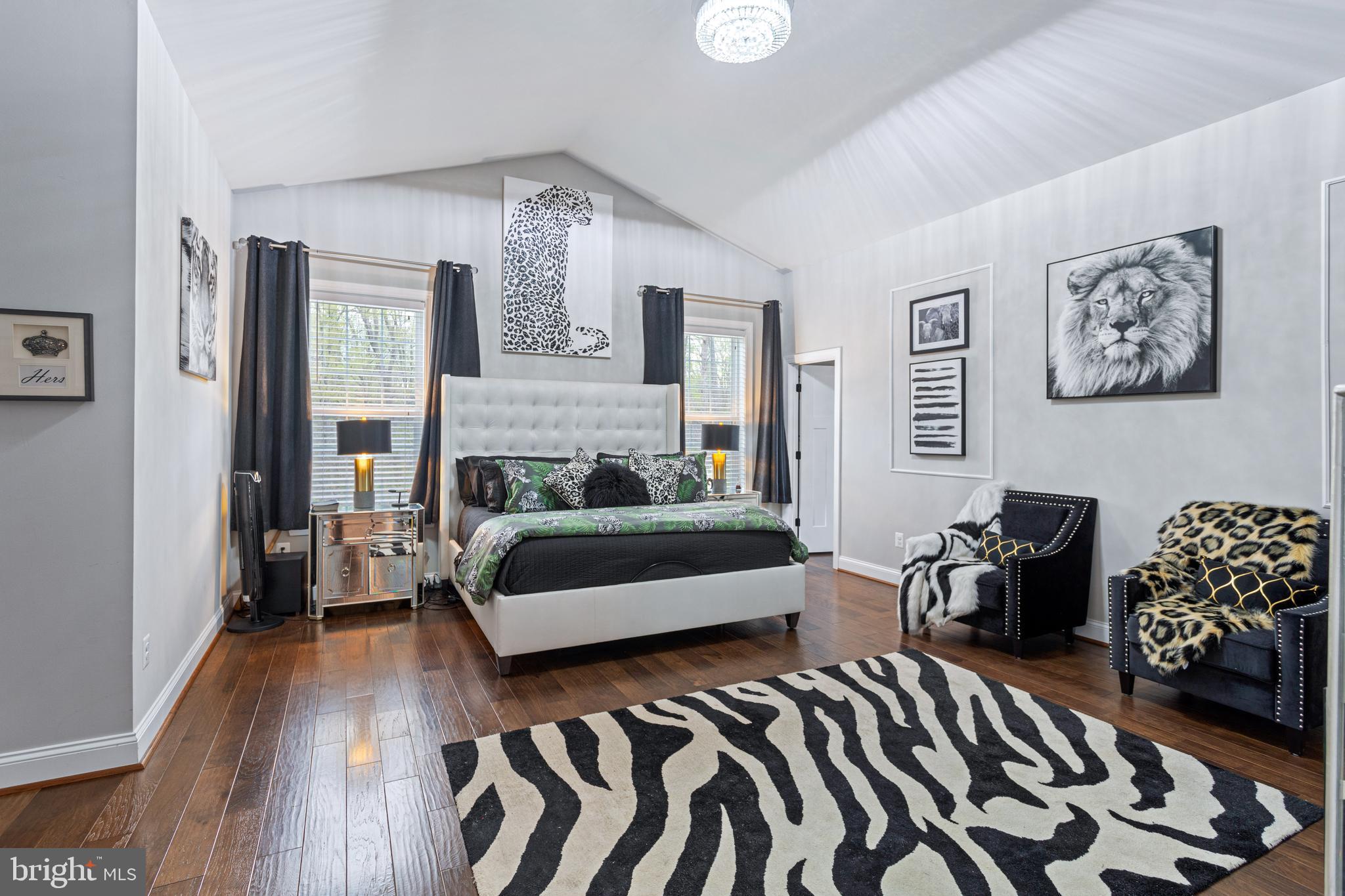 TWIN PONDS - Residential