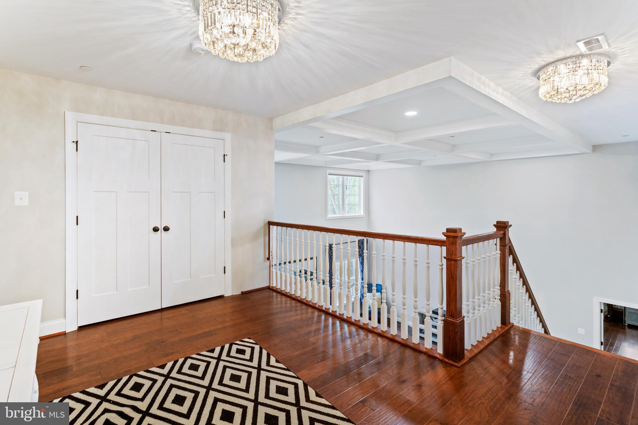 TWIN PONDS - Residential