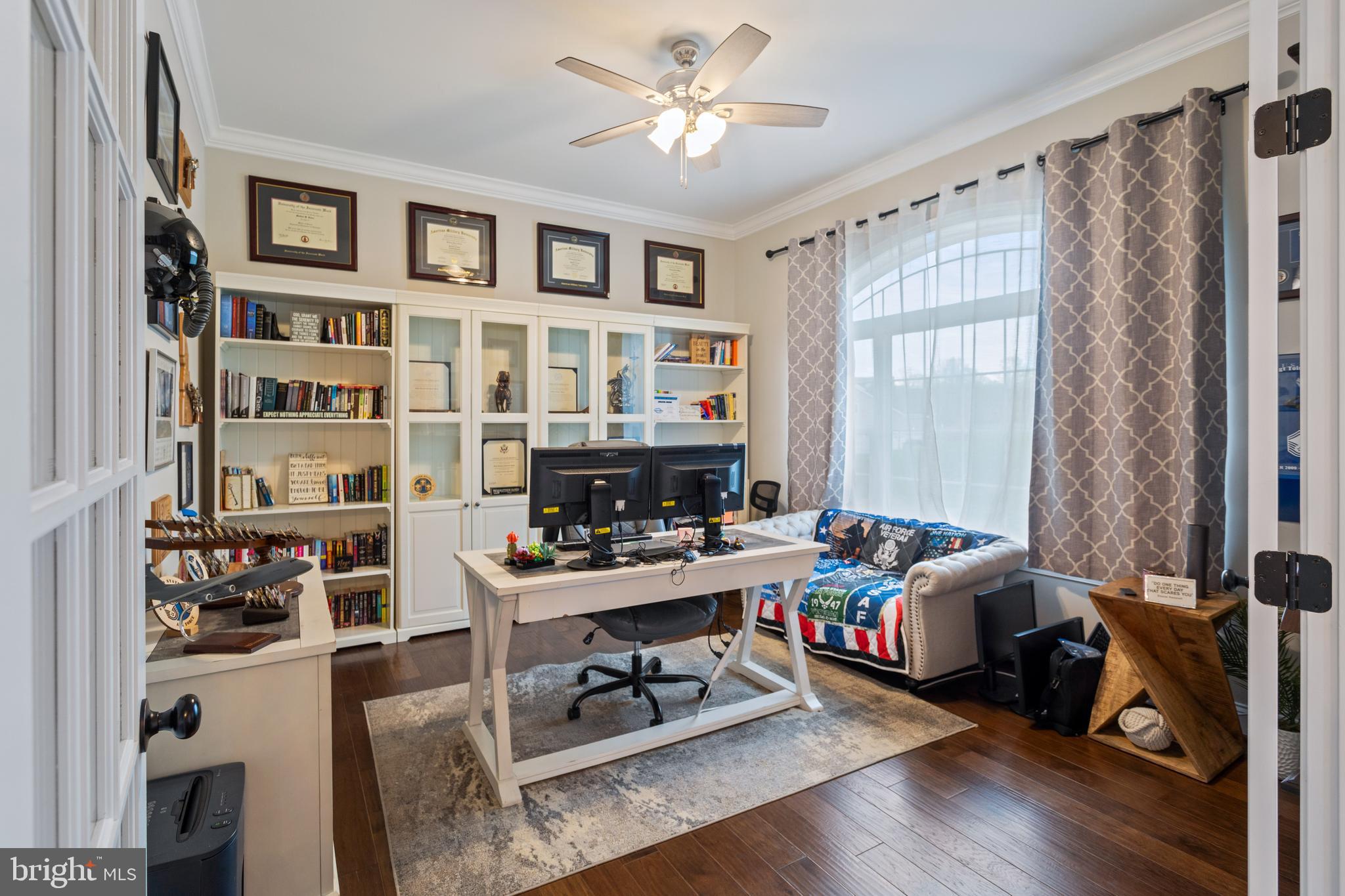 TWIN PONDS - Residential