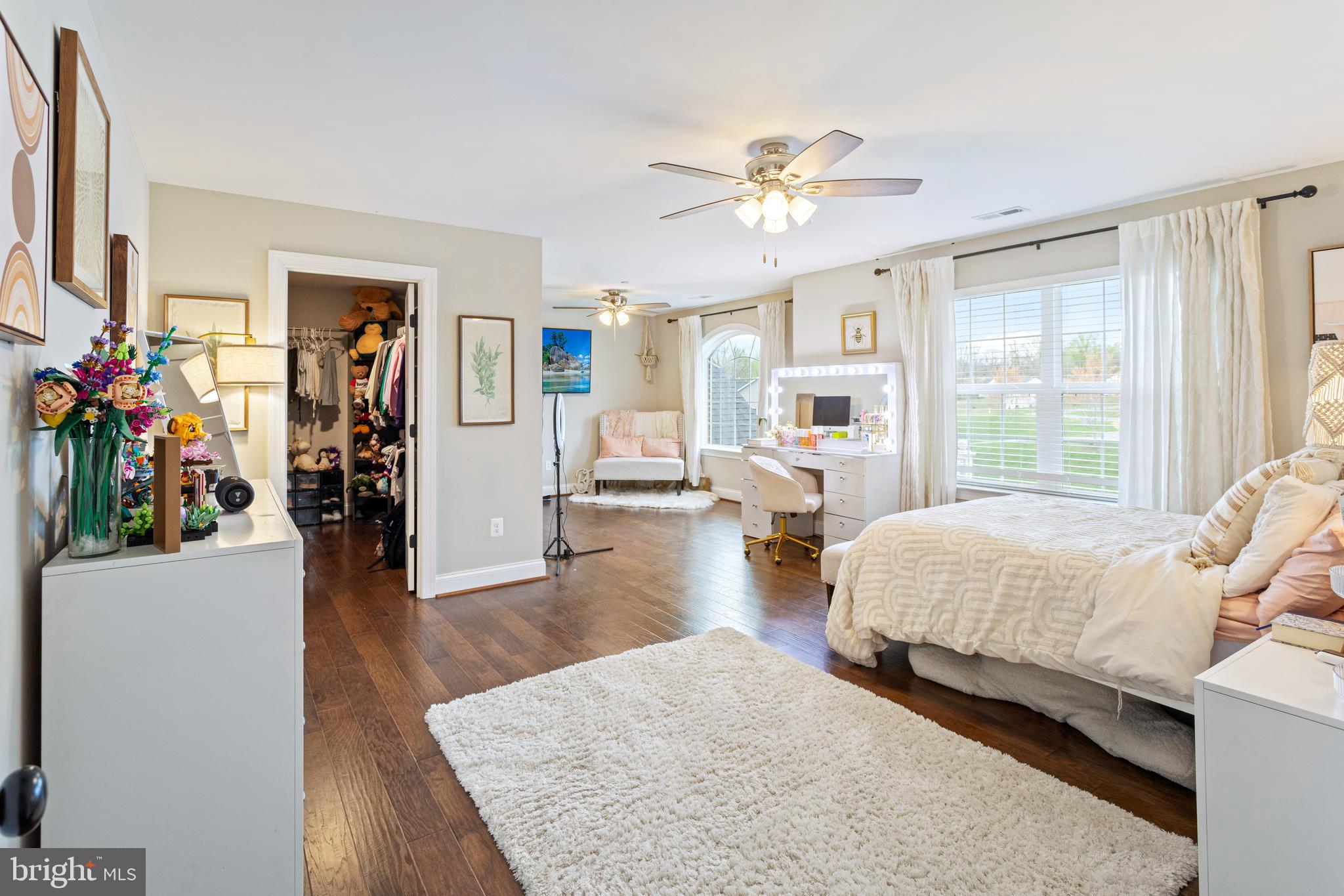 TWIN PONDS - Residential