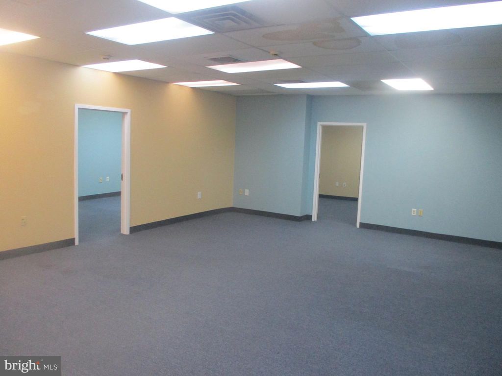 Photo of 1254 W Chester Pike #106, HAVERTOWN, PA 19083 (MLS # PADE2102778)