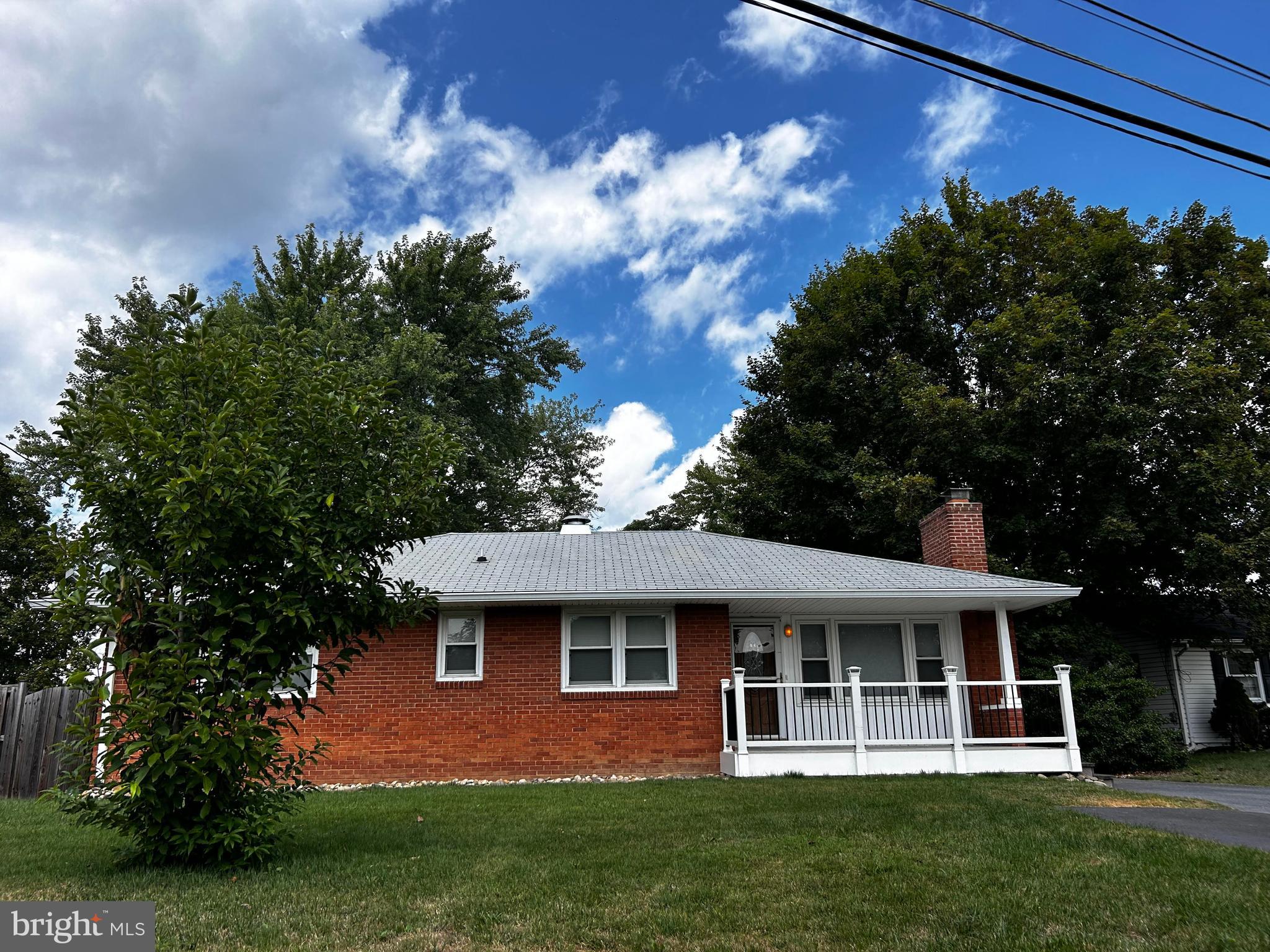 SHENANDOAH HILLS - Residential Lease