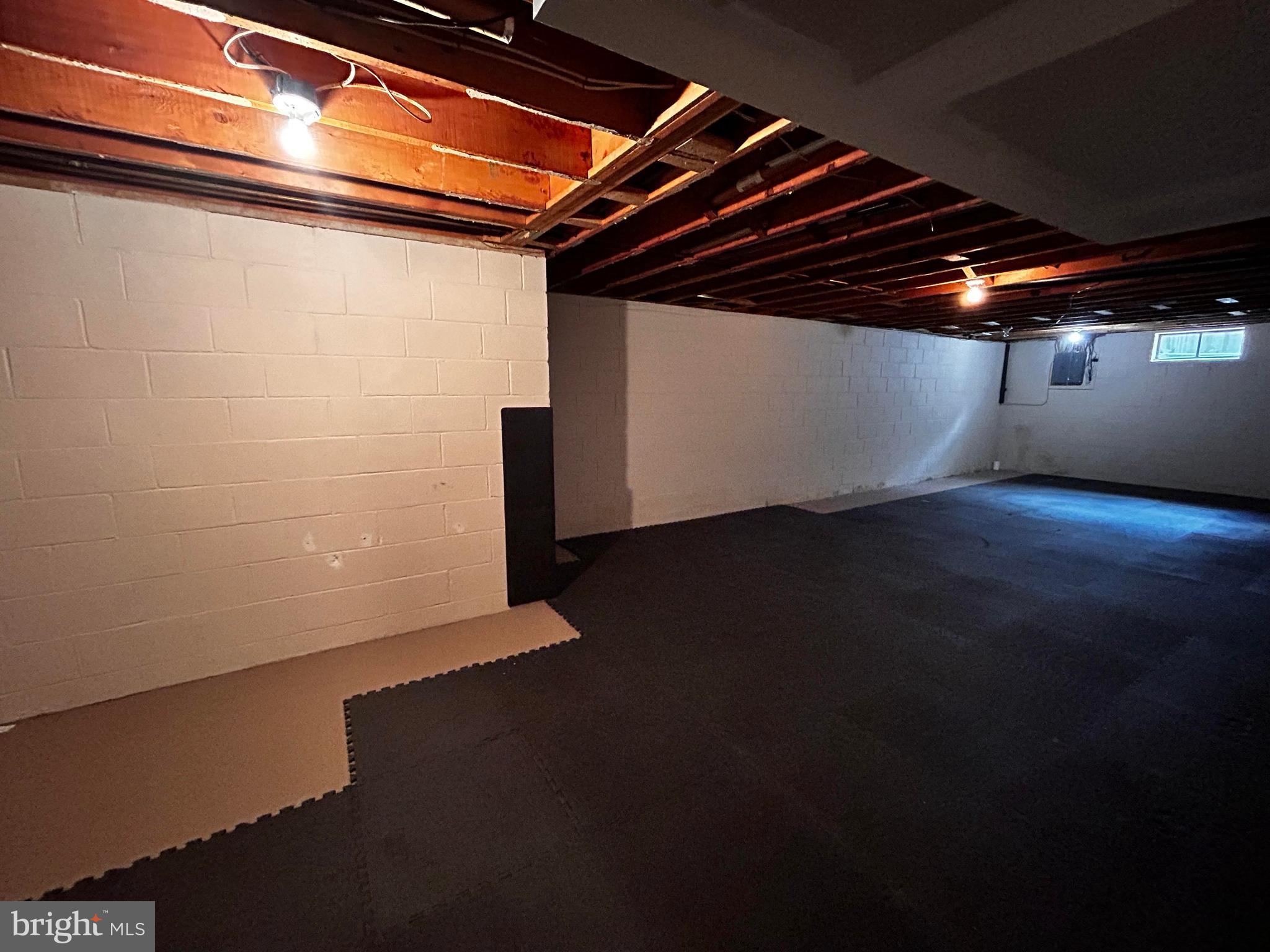 SHENANDOAH HILLS - Residential Lease