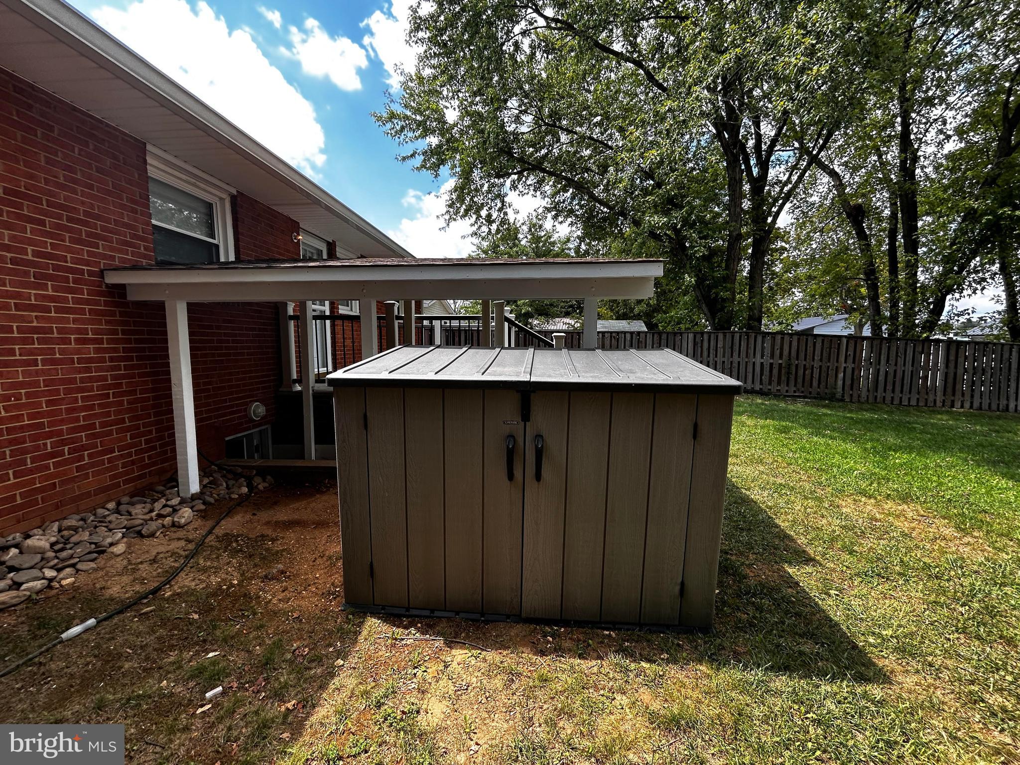 SHENANDOAH HILLS - Residential Lease