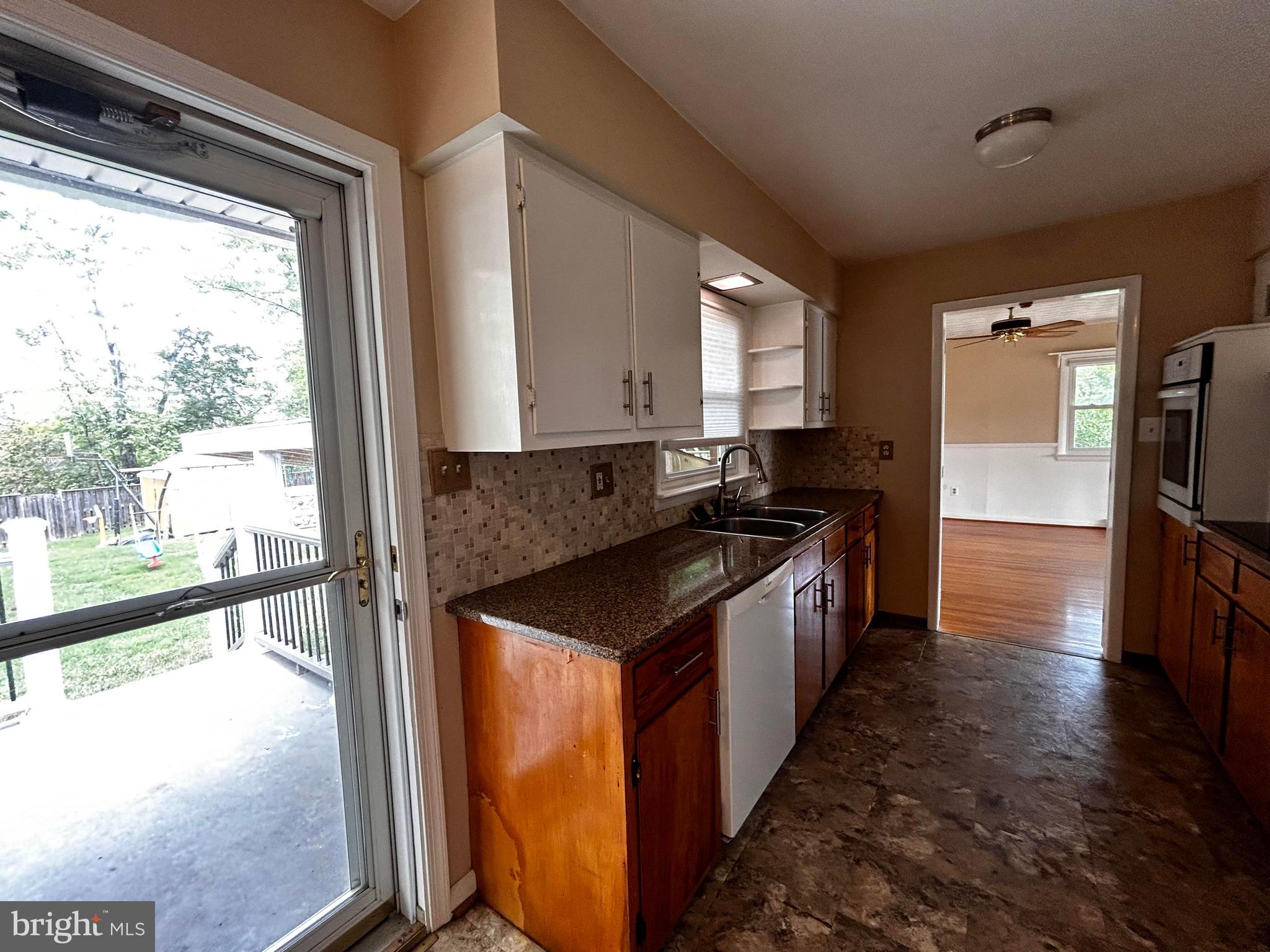 SHENANDOAH HILLS - Residential Lease