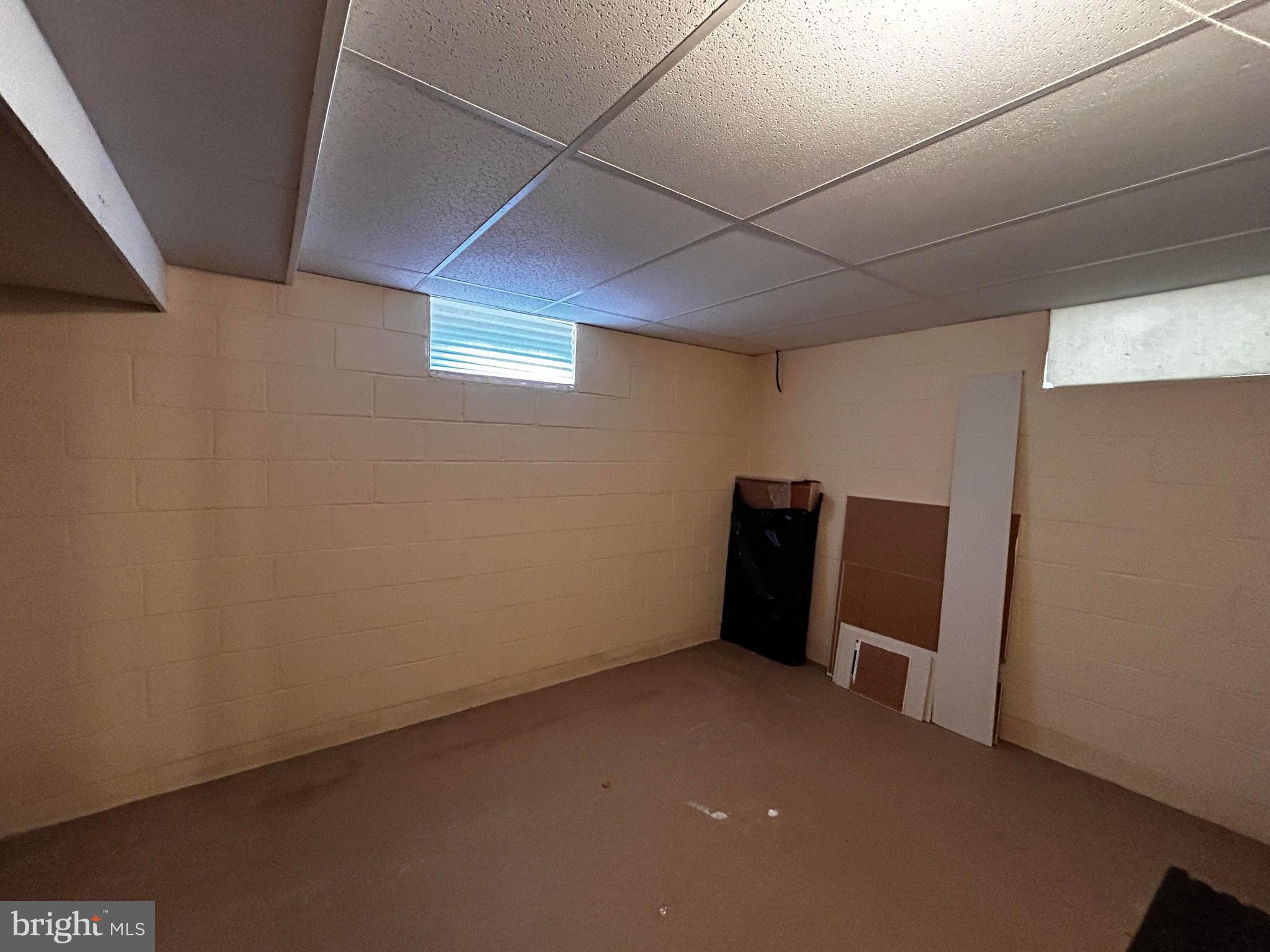 SHENANDOAH HILLS - Residential Lease