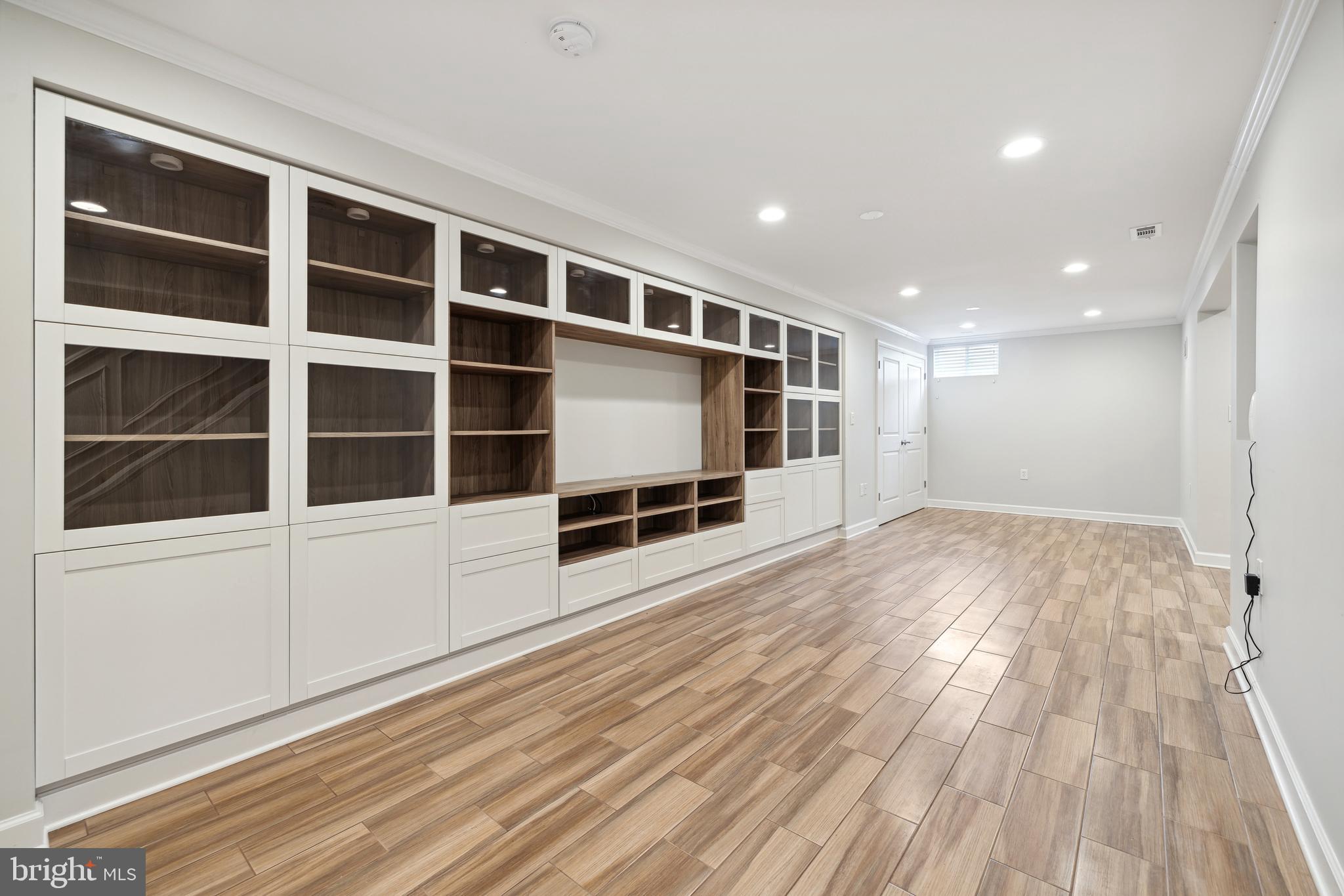 FOUNTAIN VIEW - Residential Lease