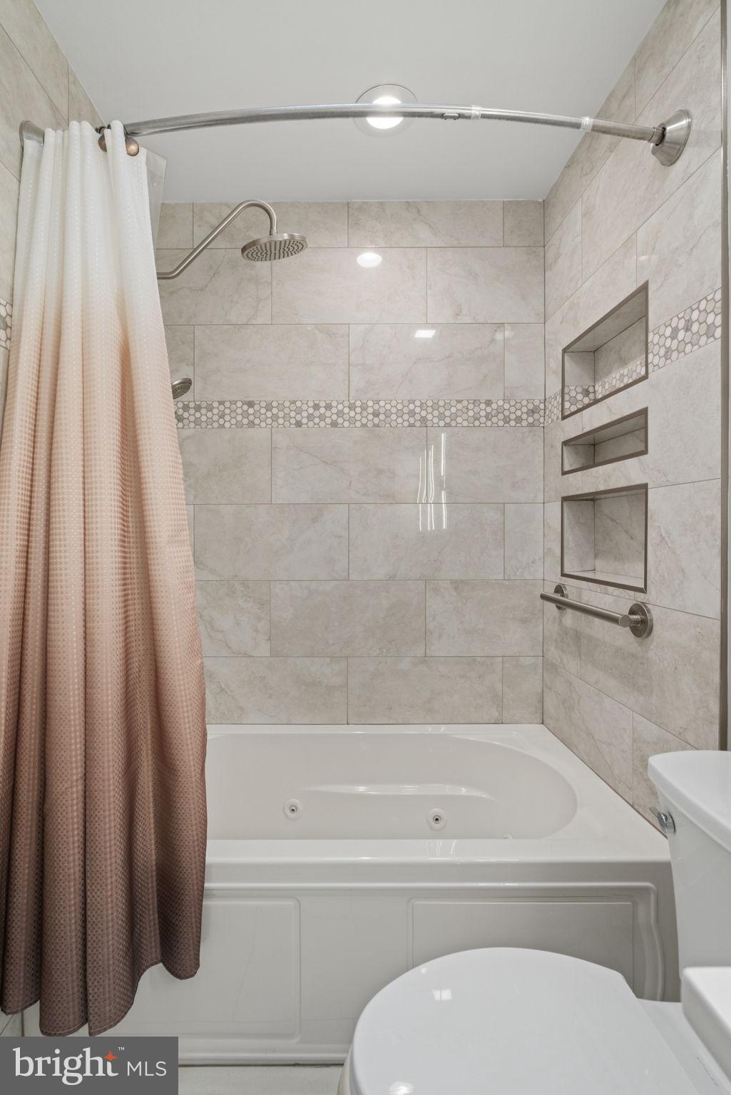 BRIAR RIDGE - Residential