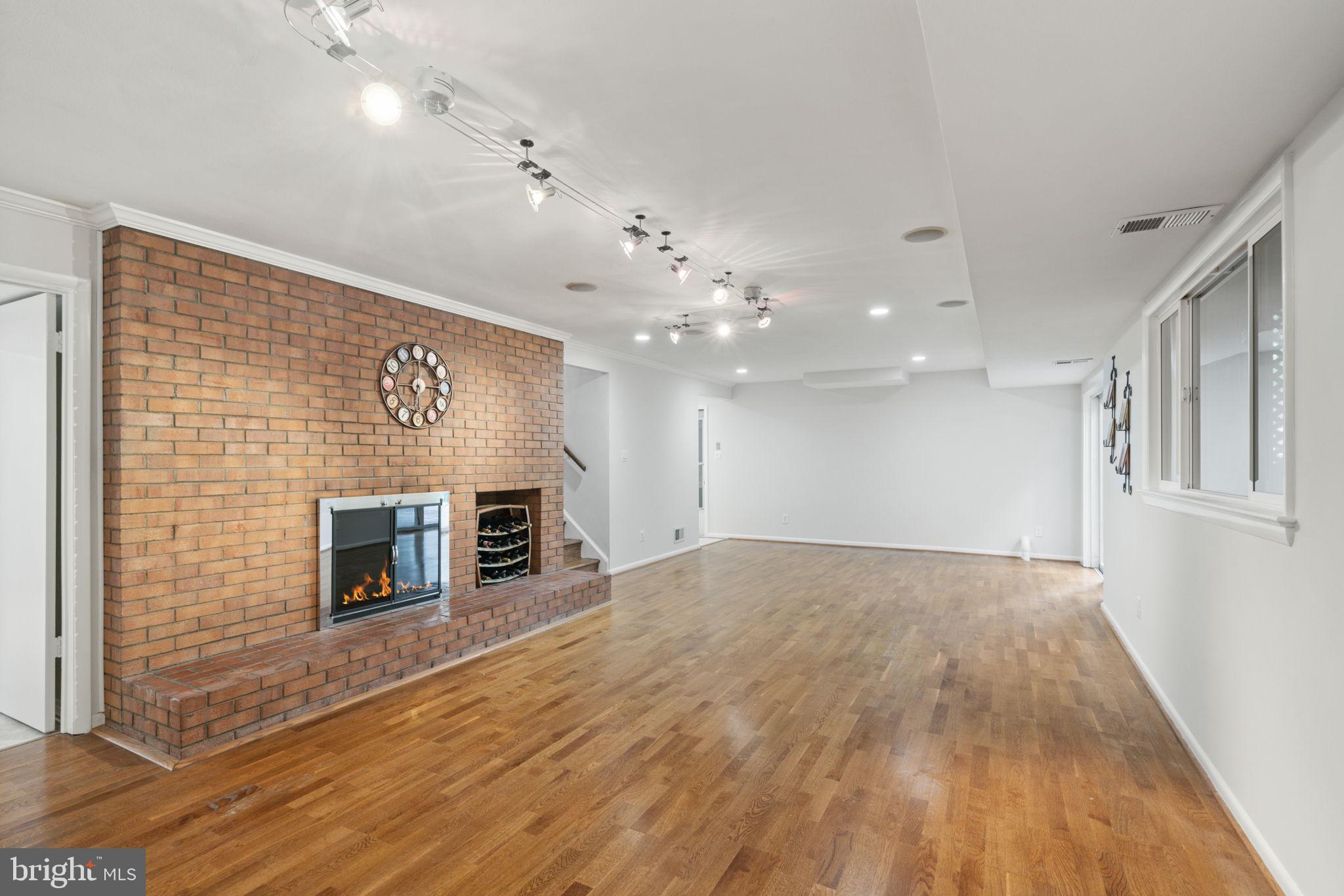 BRIAR RIDGE - Residential