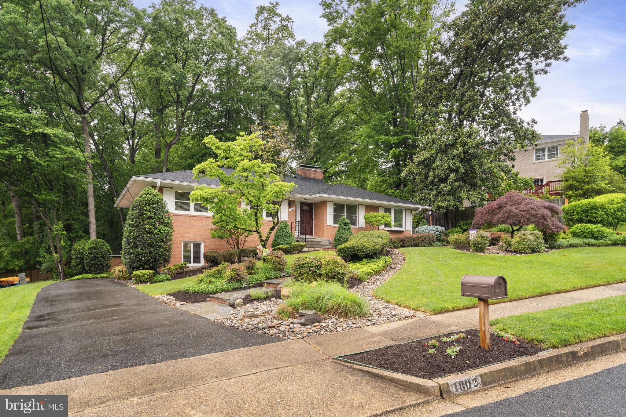 BRIAR RIDGE - Residential