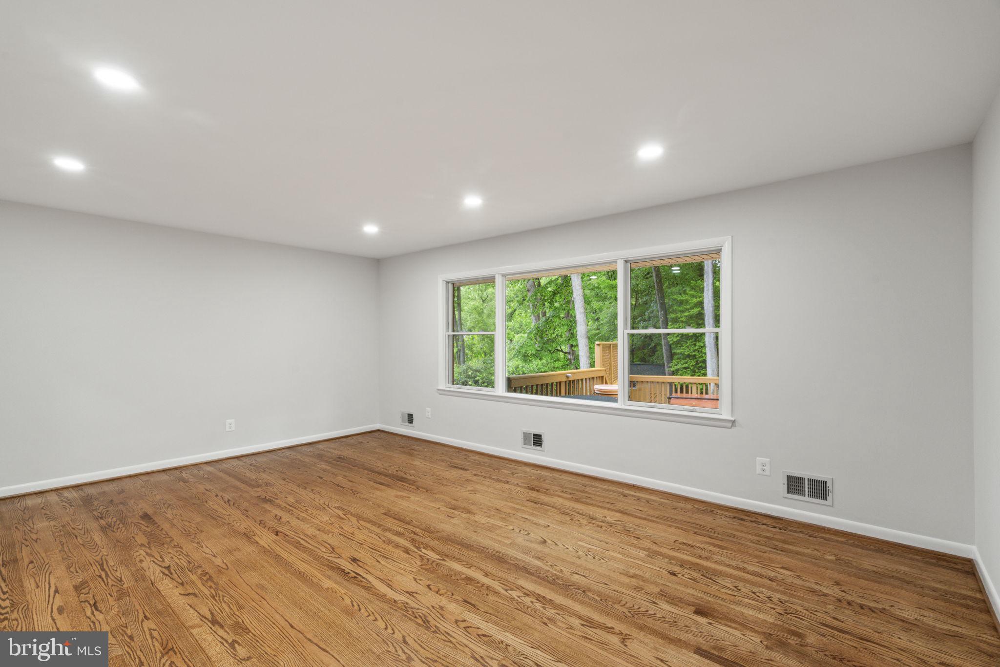 BRIAR RIDGE - Residential