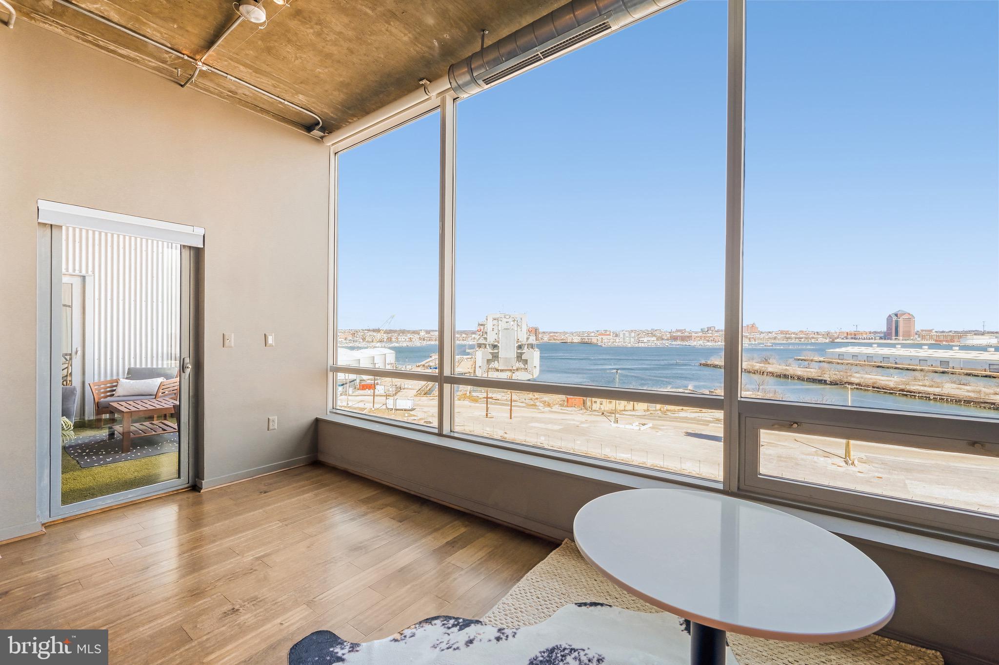 LOCUST POINT - Residential