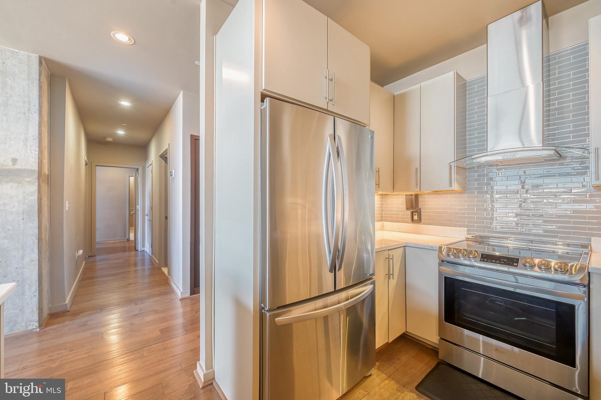 LOCUST POINT - Residential