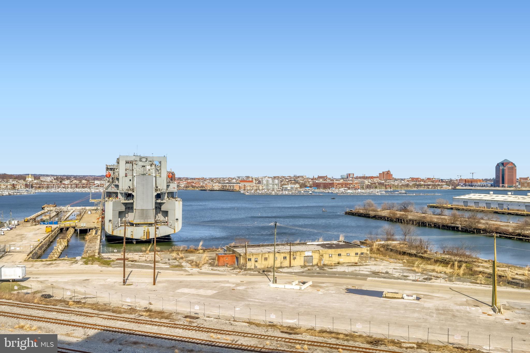 LOCUST POINT - Residential