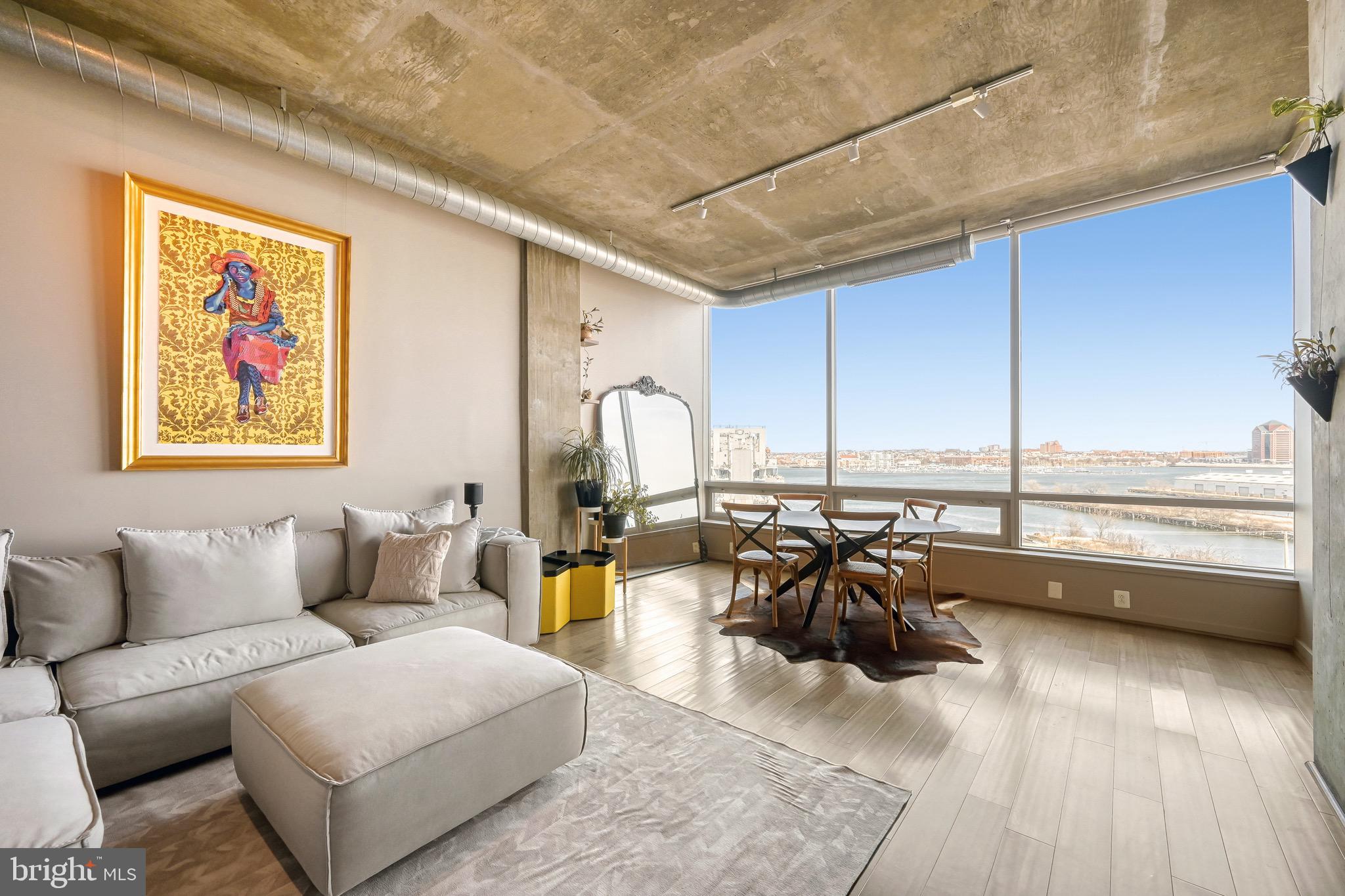 LOCUST POINT - Residential