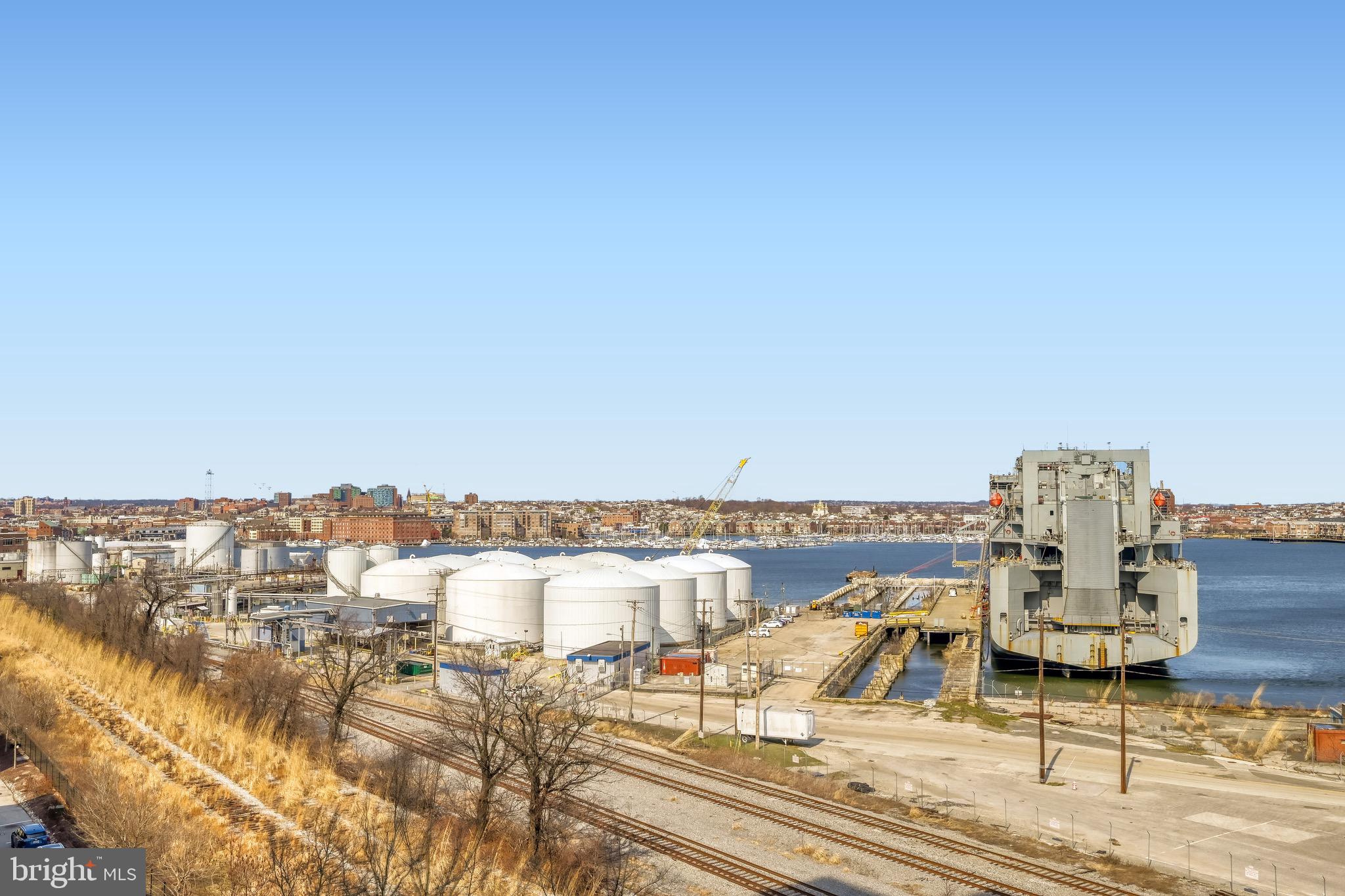 LOCUST POINT - Residential