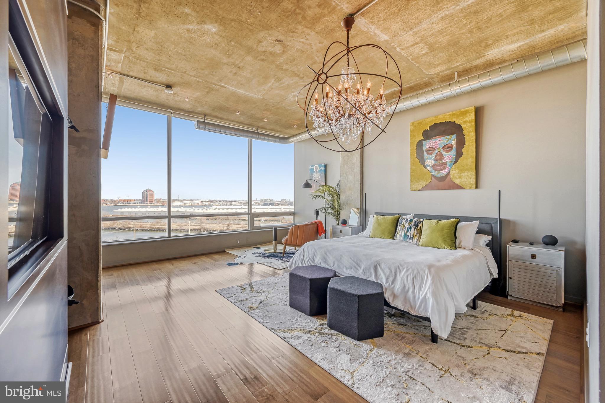 LOCUST POINT - Residential