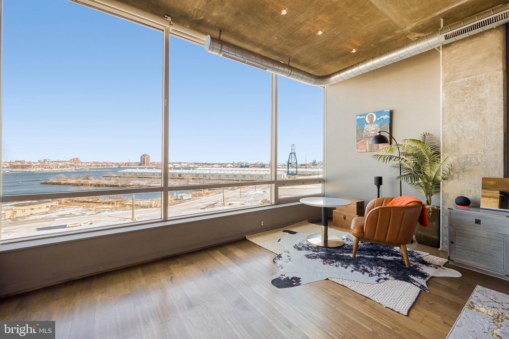 LOCUST POINT - Residential