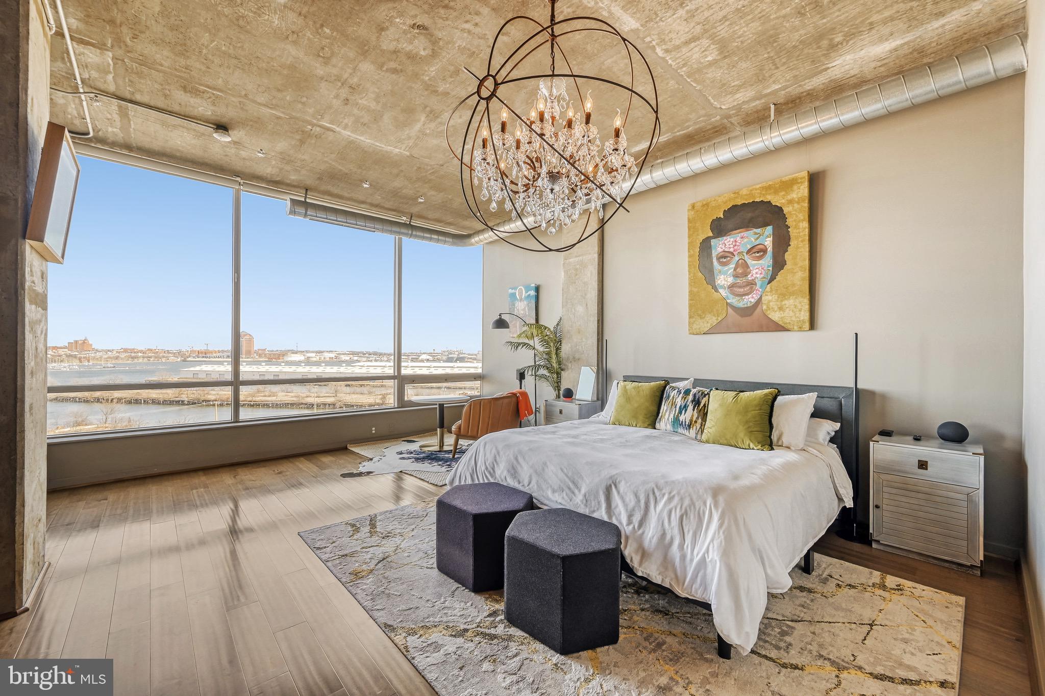 LOCUST POINT - Residential