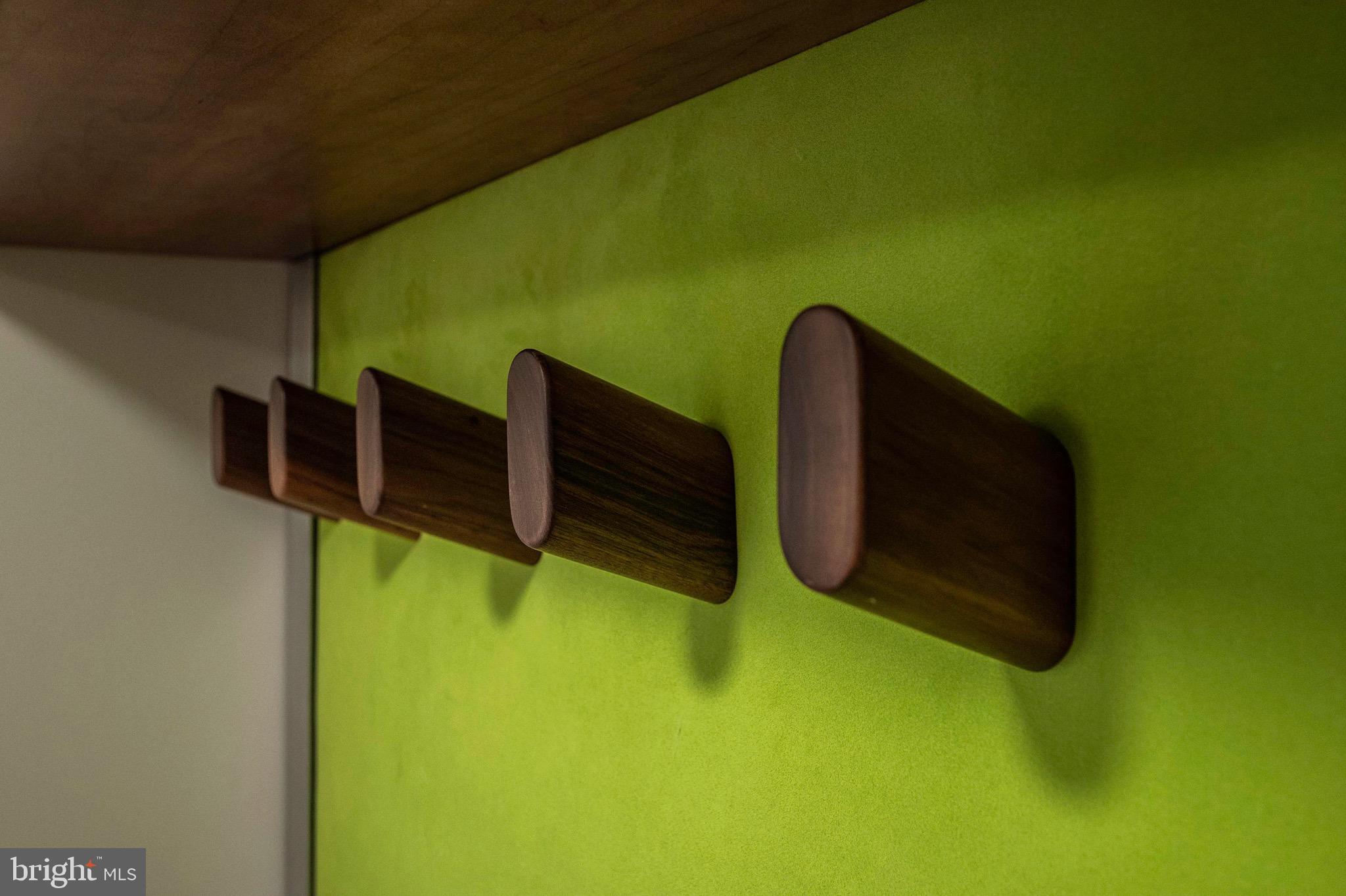 HOLLIN HILLS - Residential