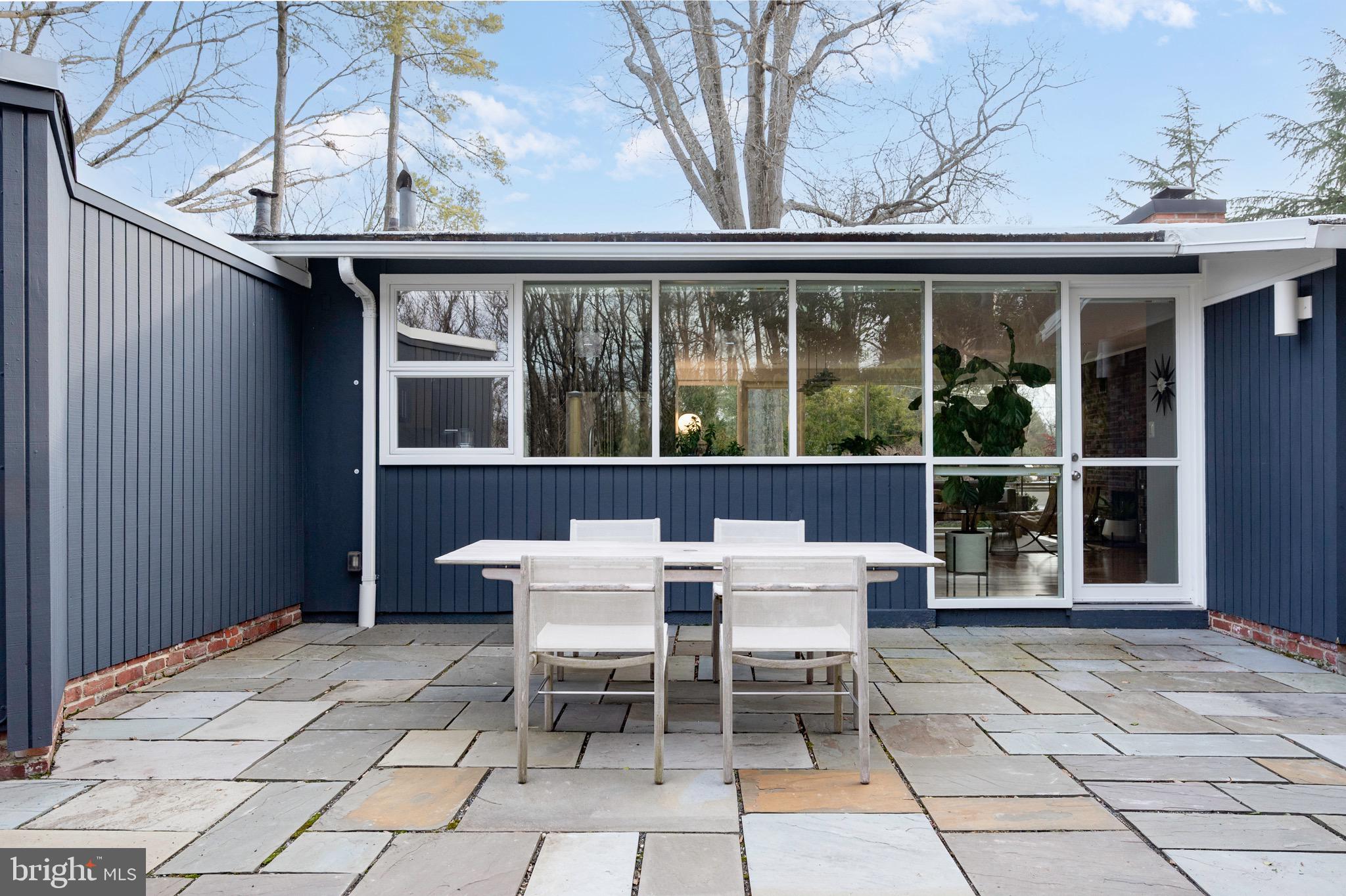 HOLLIN HILLS - Residential