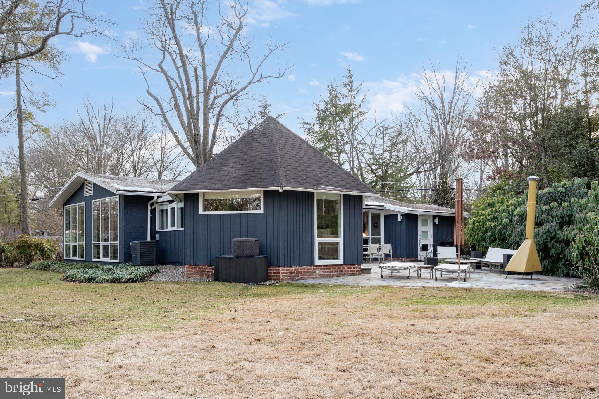 HOLLIN HILLS - Residential