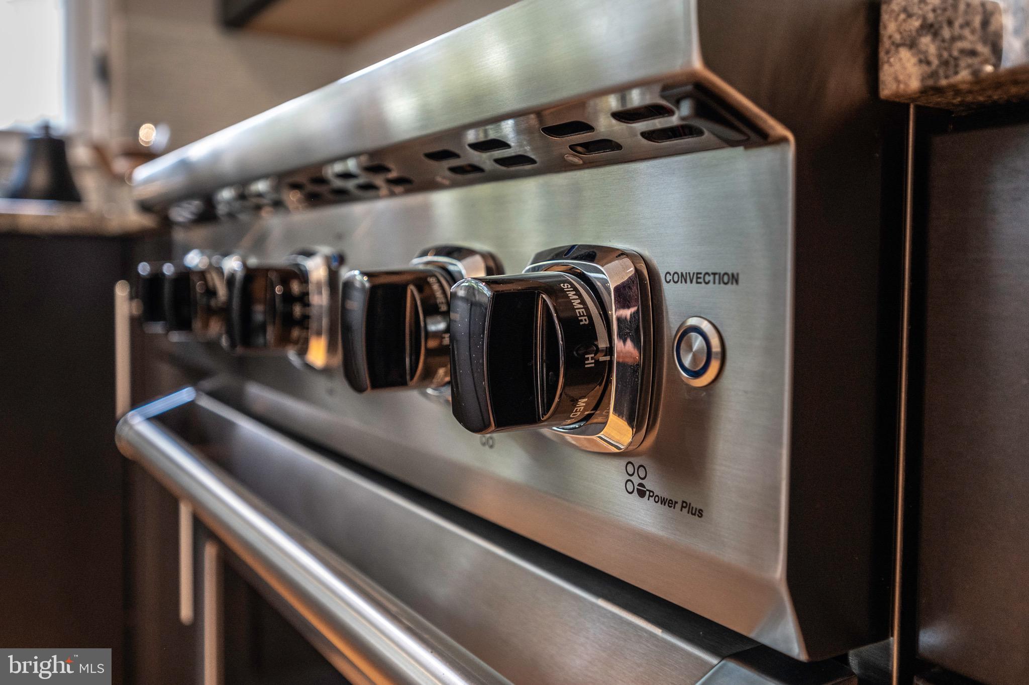 HOLLIN HILLS - Residential