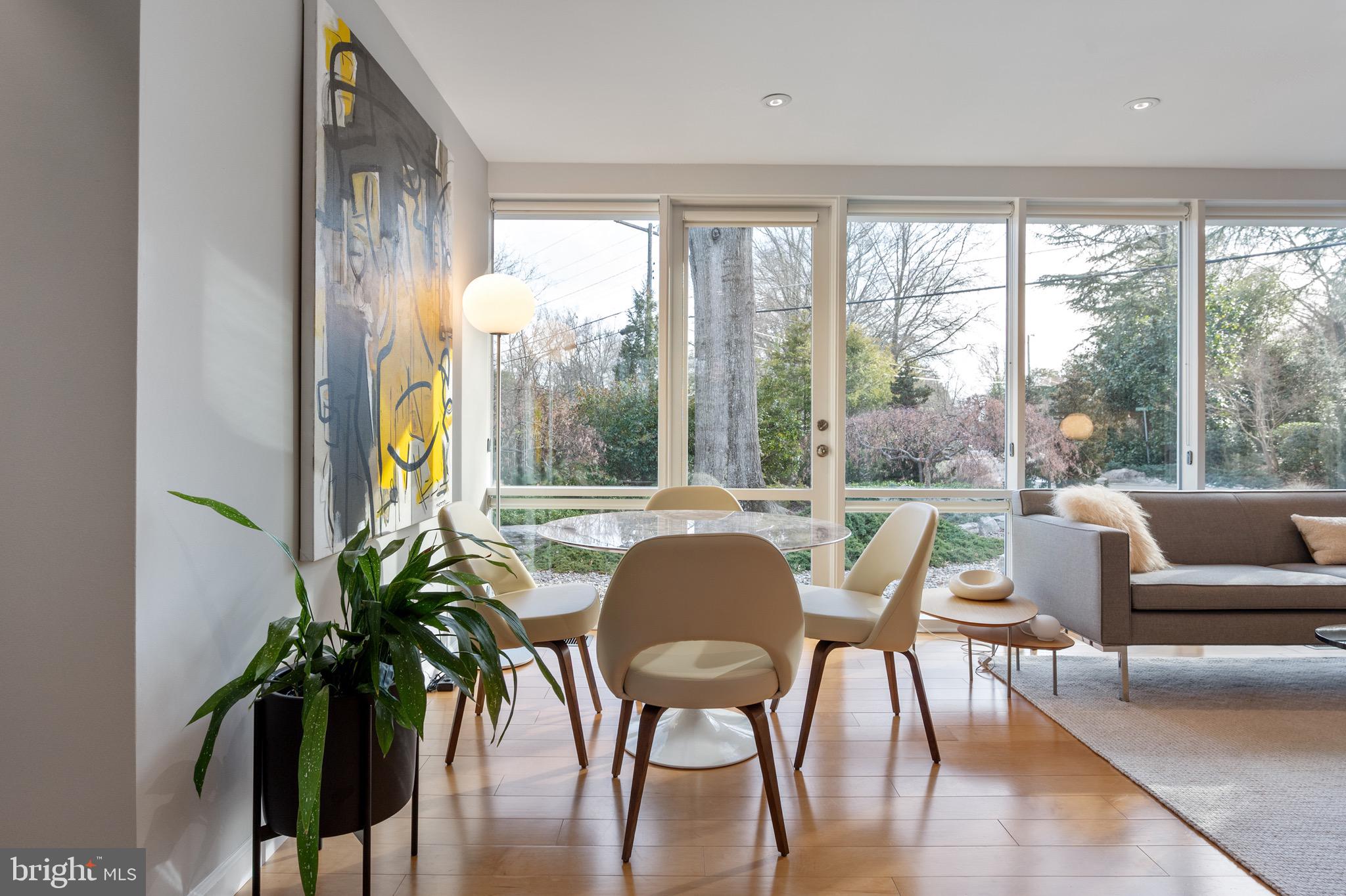 HOLLIN HILLS - Residential