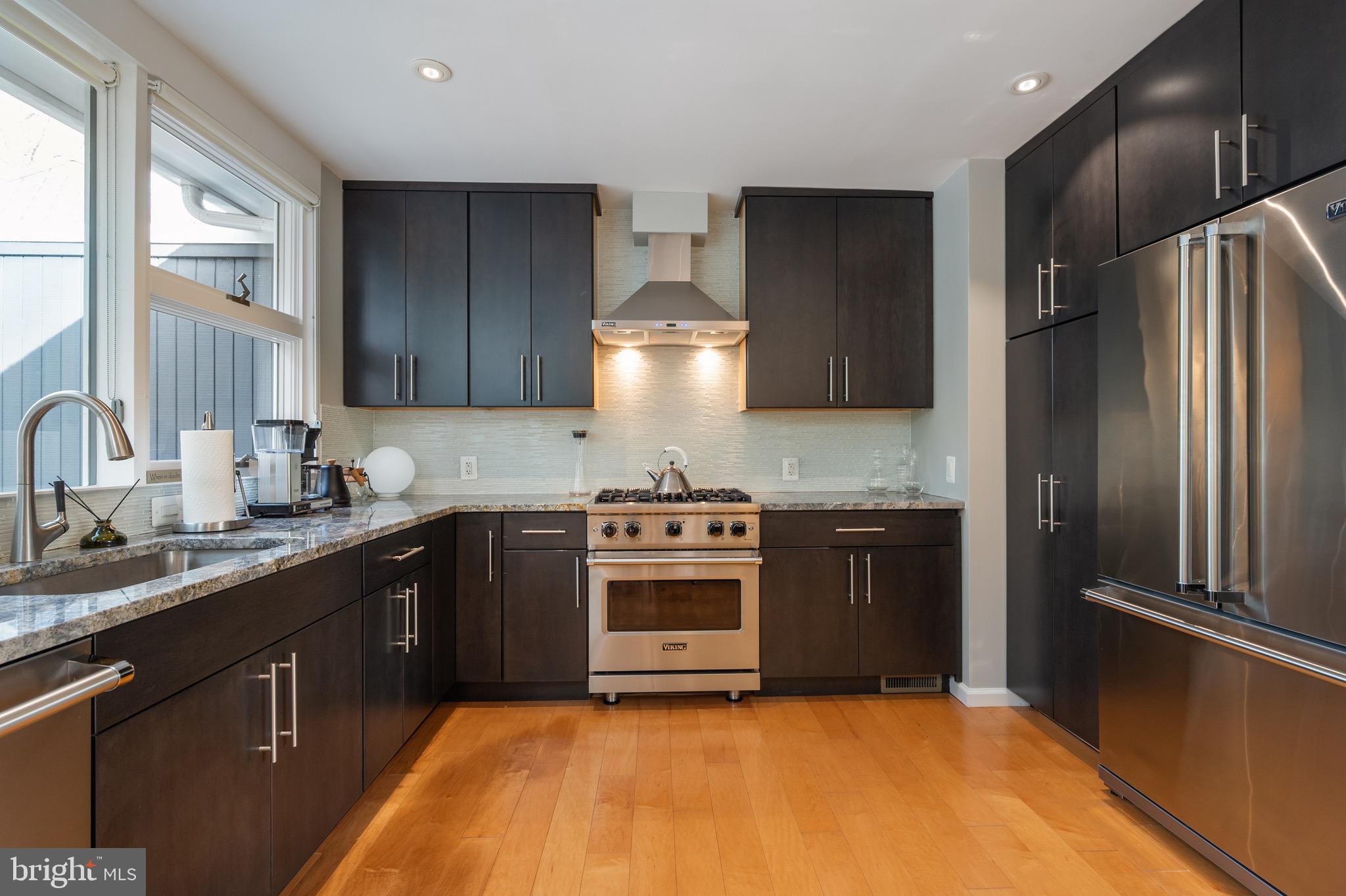 HOLLIN HILLS - Residential